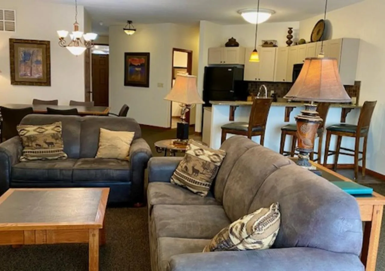 Seating area in Arrowwood Resort Hotel and Conference Center - Alexandria