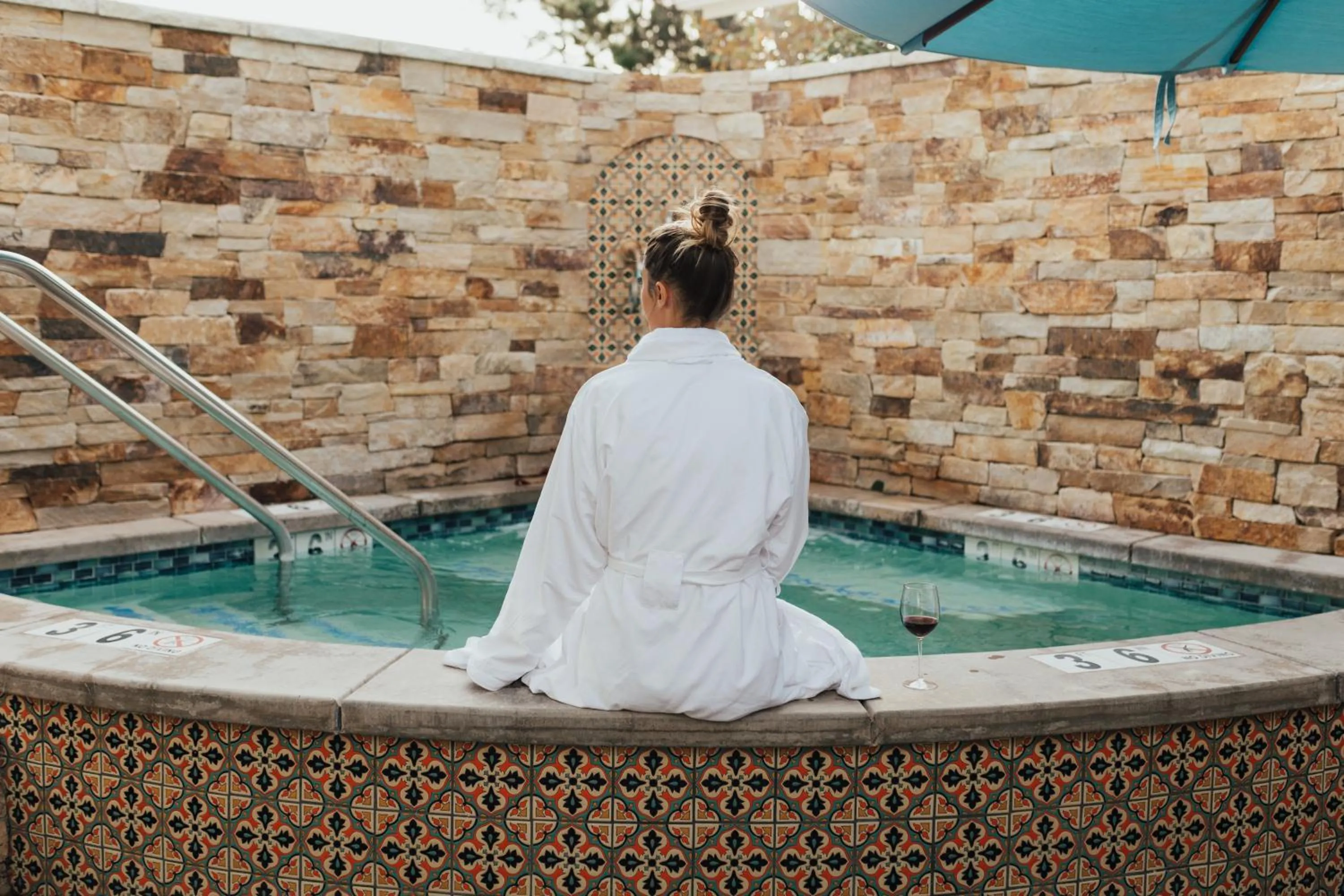 Hot Tub in Hotel Carmel