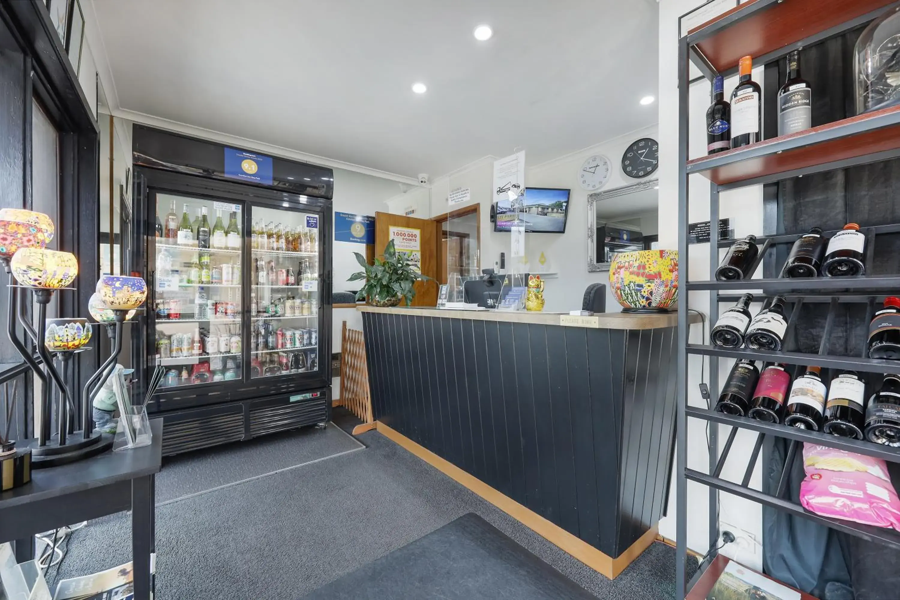 Lobby or reception in Comfort Inn May Park Lobby or reception in Comfort Inn May Park