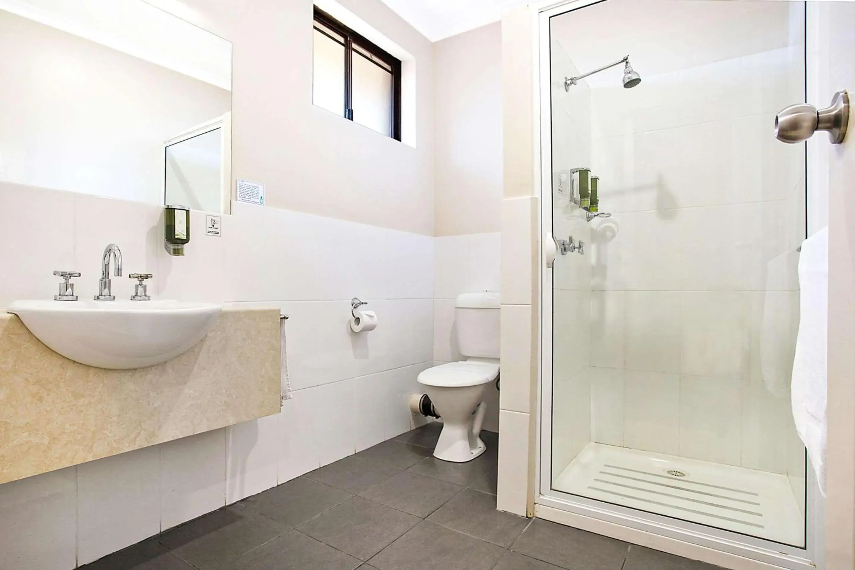 Bedroom in Comfort Inn May Park Bedroom in Comfort Inn May Park