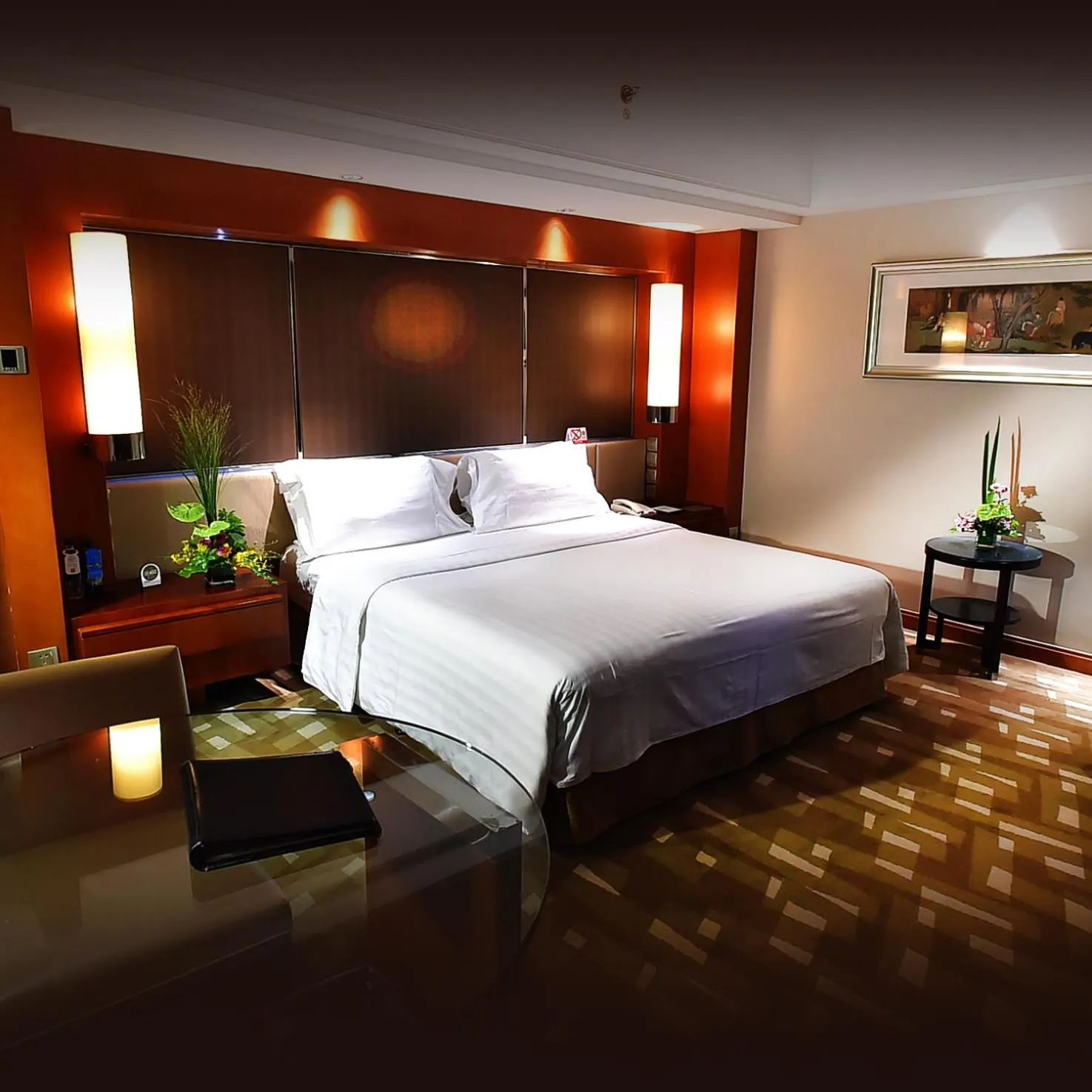 Bed in Beijing International Hotel