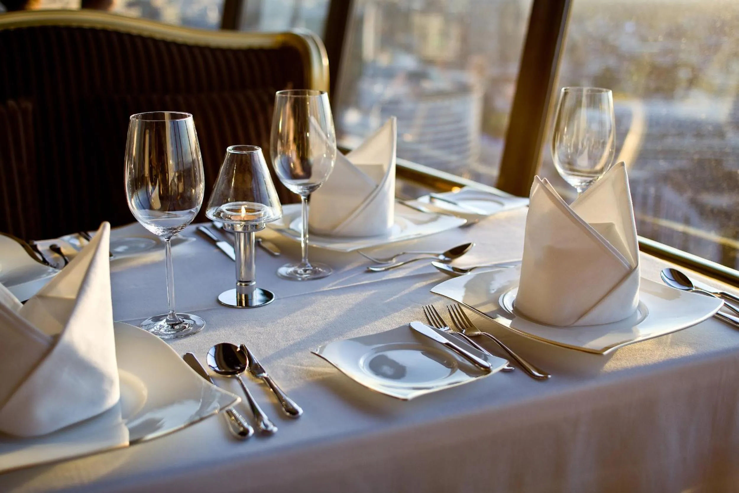 Restaurant/places to eat in Beijing International Hotel