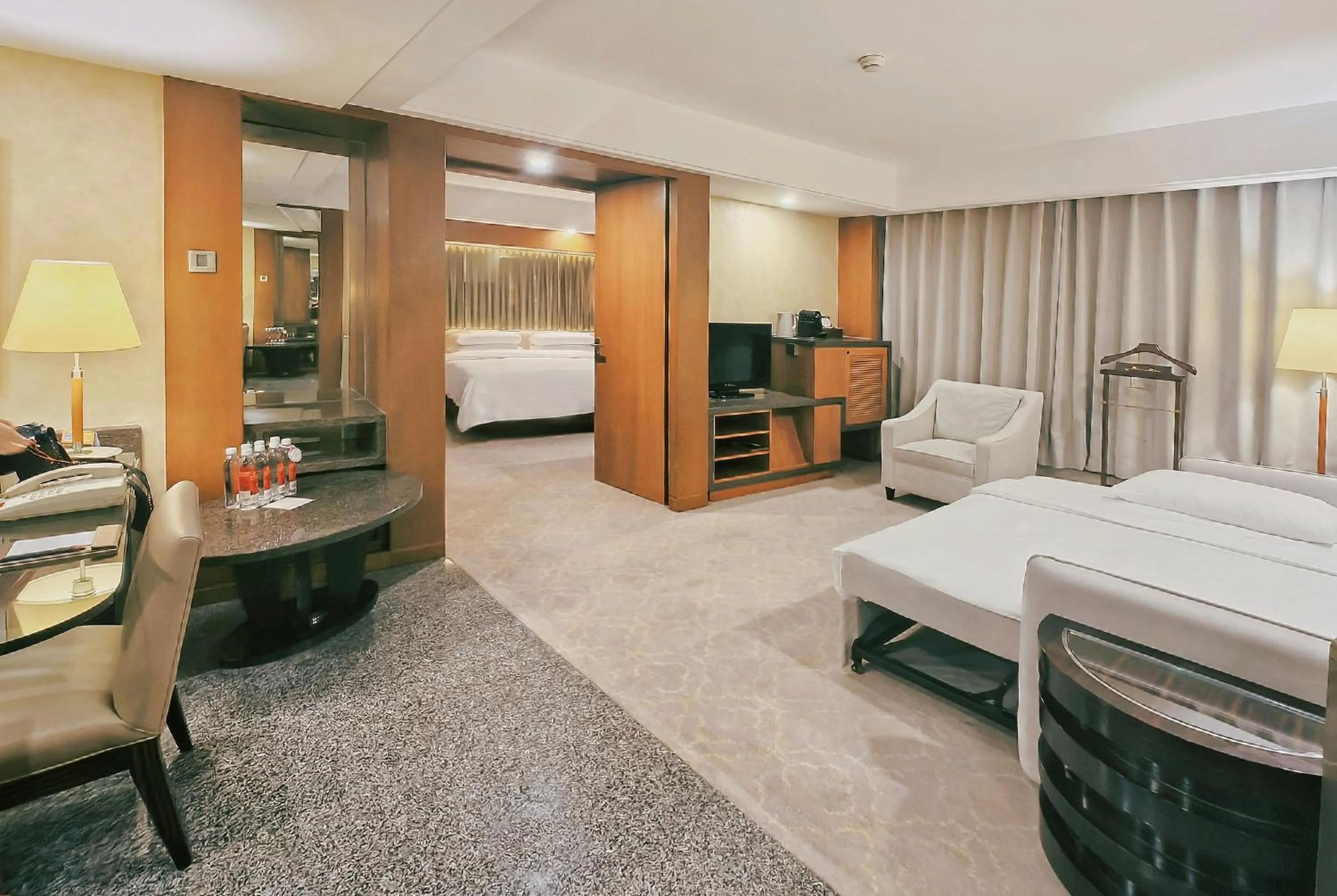 Bed in Beijing International Hotel