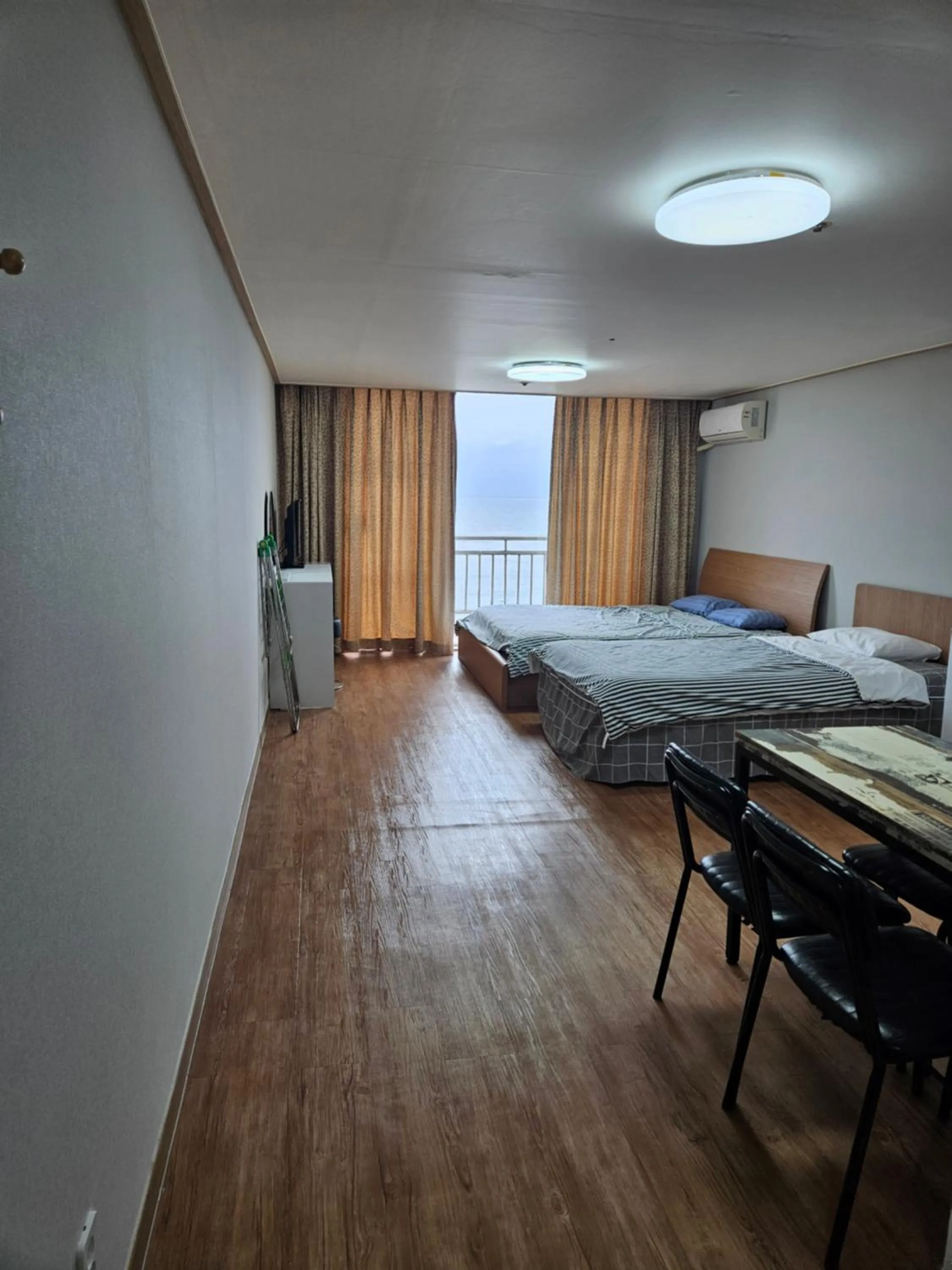 Bed in Kumgangsan Condo Sokcho