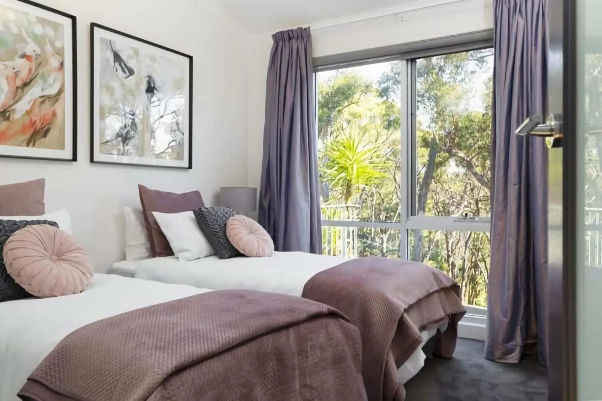 Bed in The Bird House - Hepburn Springs Daylesford
