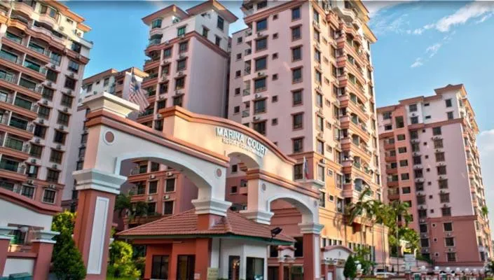Homestay Marina Court Kk