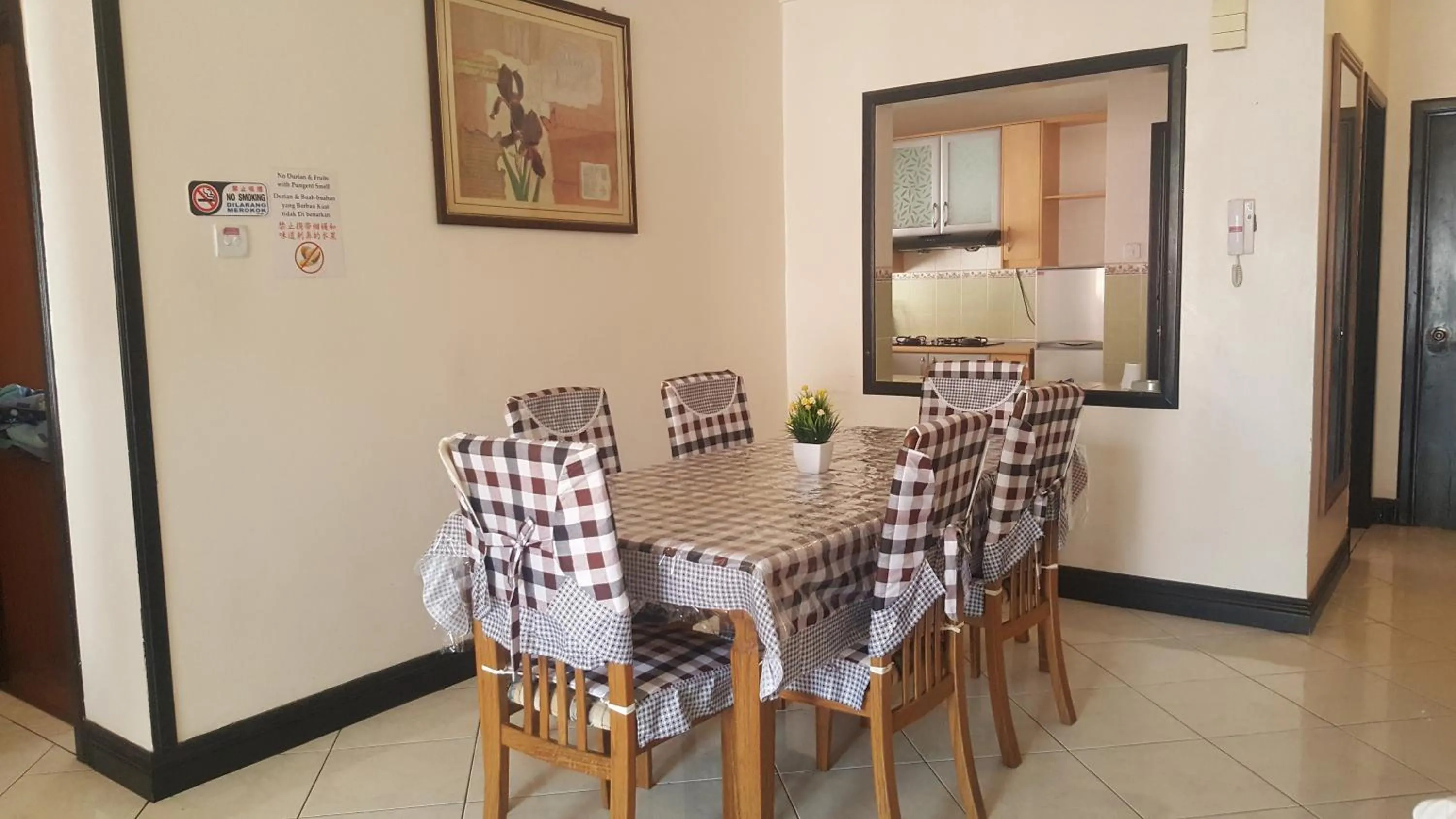 Homestay Marina Court Kk