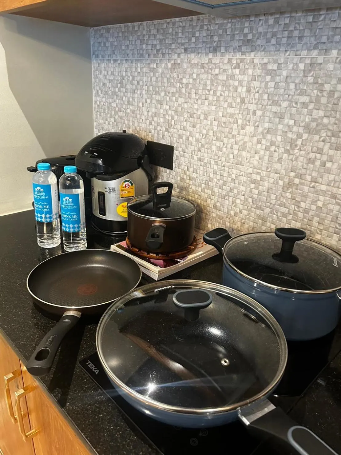 Kitchen or kitchenette in The Kiri Villas Resort
