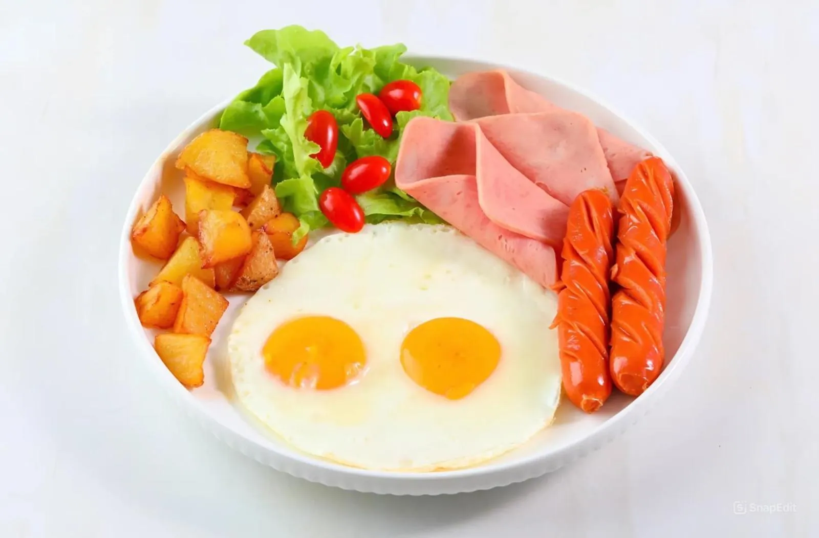 Food and drinks in The Kiri Villas Resort