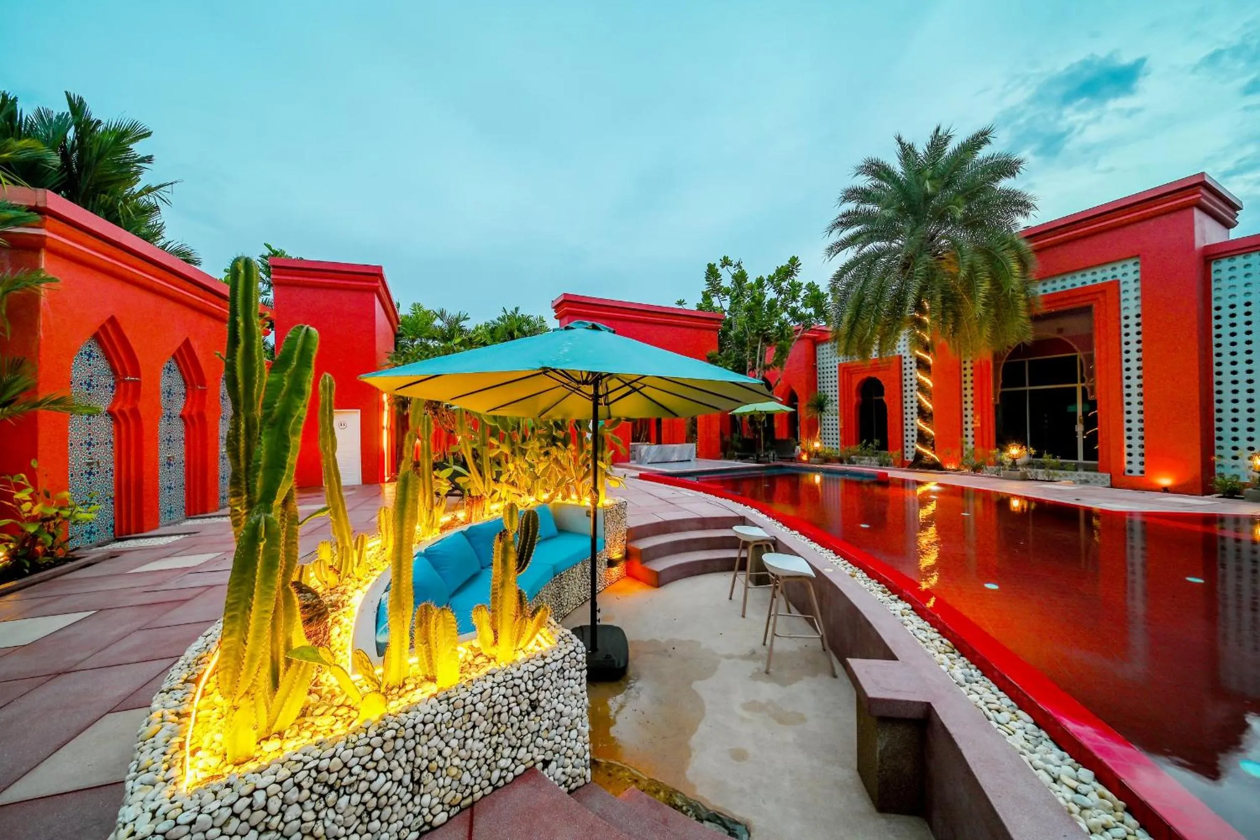 Swimming pool in The Kiri Villas Resort