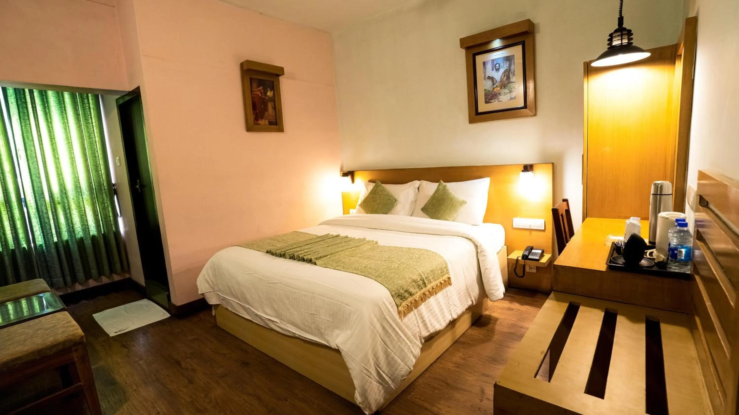 Bedroom, Bed in HillView Munnar