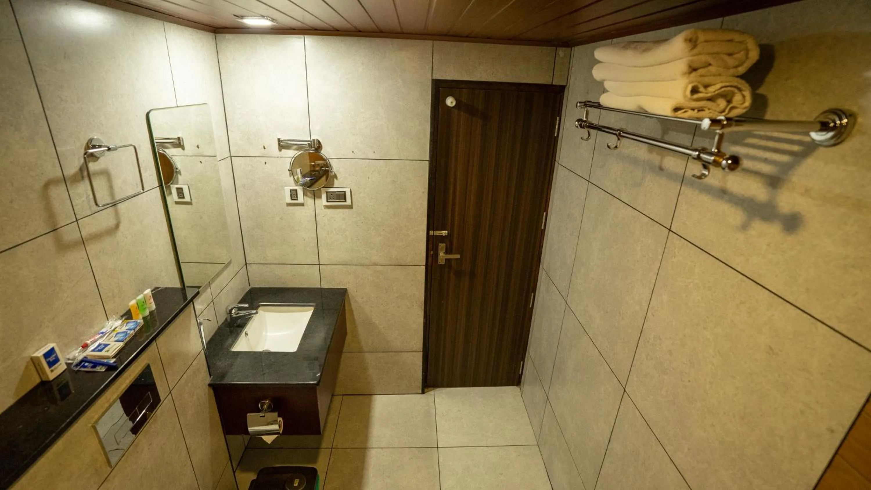 towels in HillView Munnar