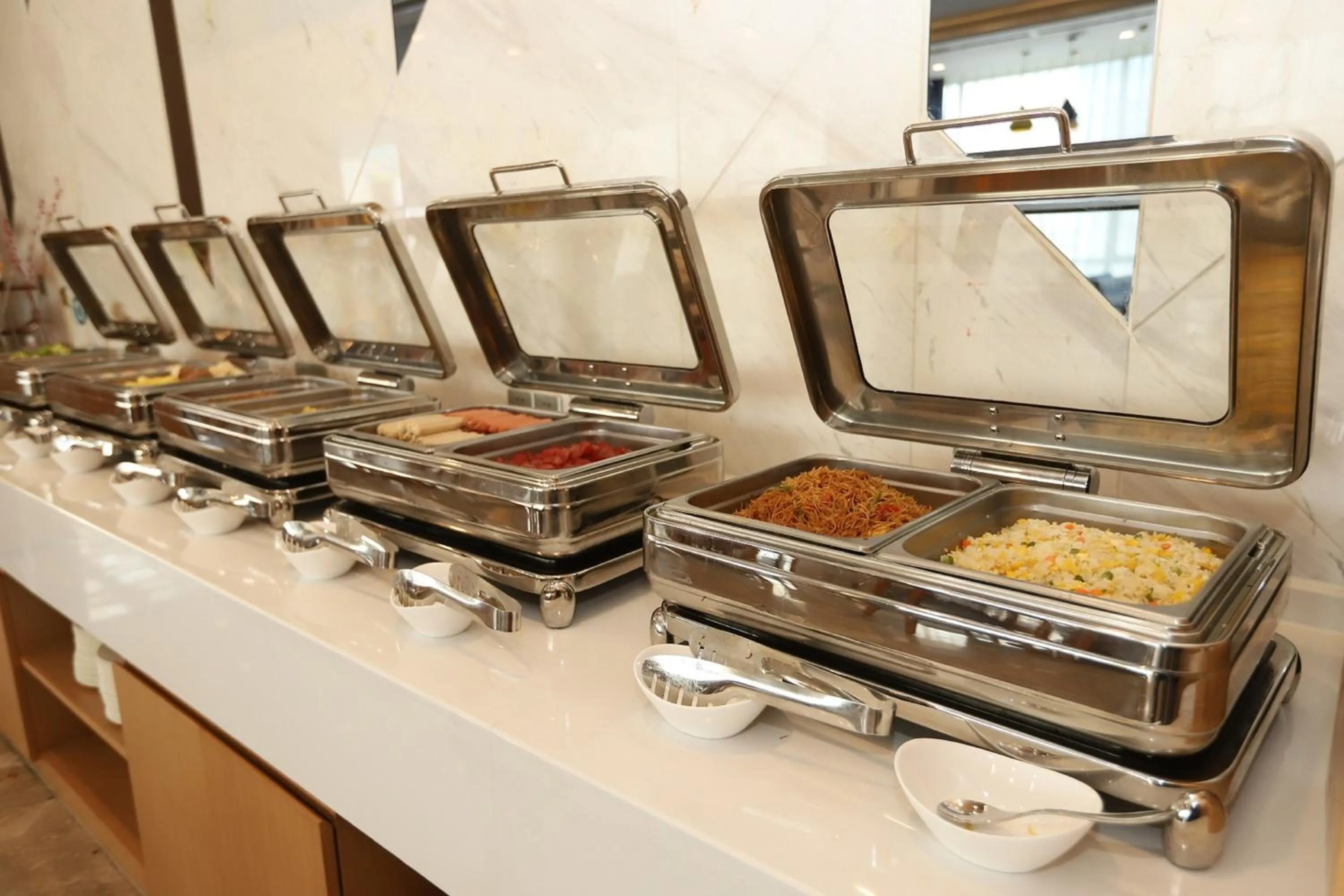 Breakfast in Holiday Inn Express Chengdu Xindu by IHG