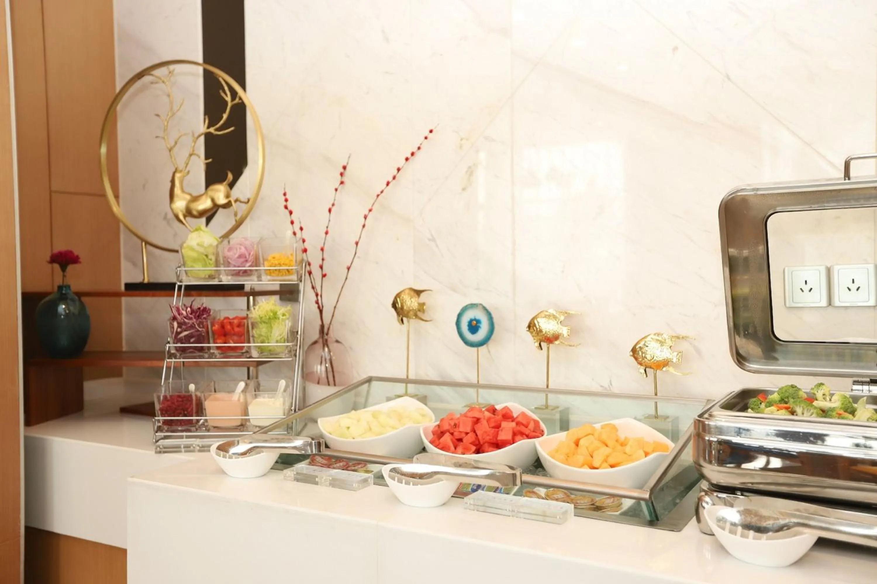 Breakfast in Holiday Inn Express Chengdu Xindu by IHG