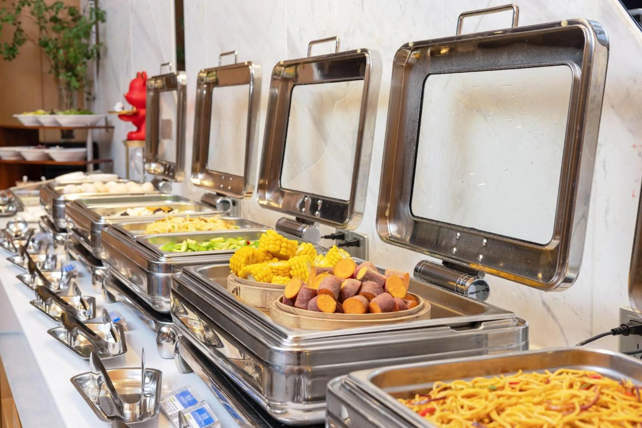 Restaurant/places to eat in Holiday Inn Express Chengdu Xindu by IHG