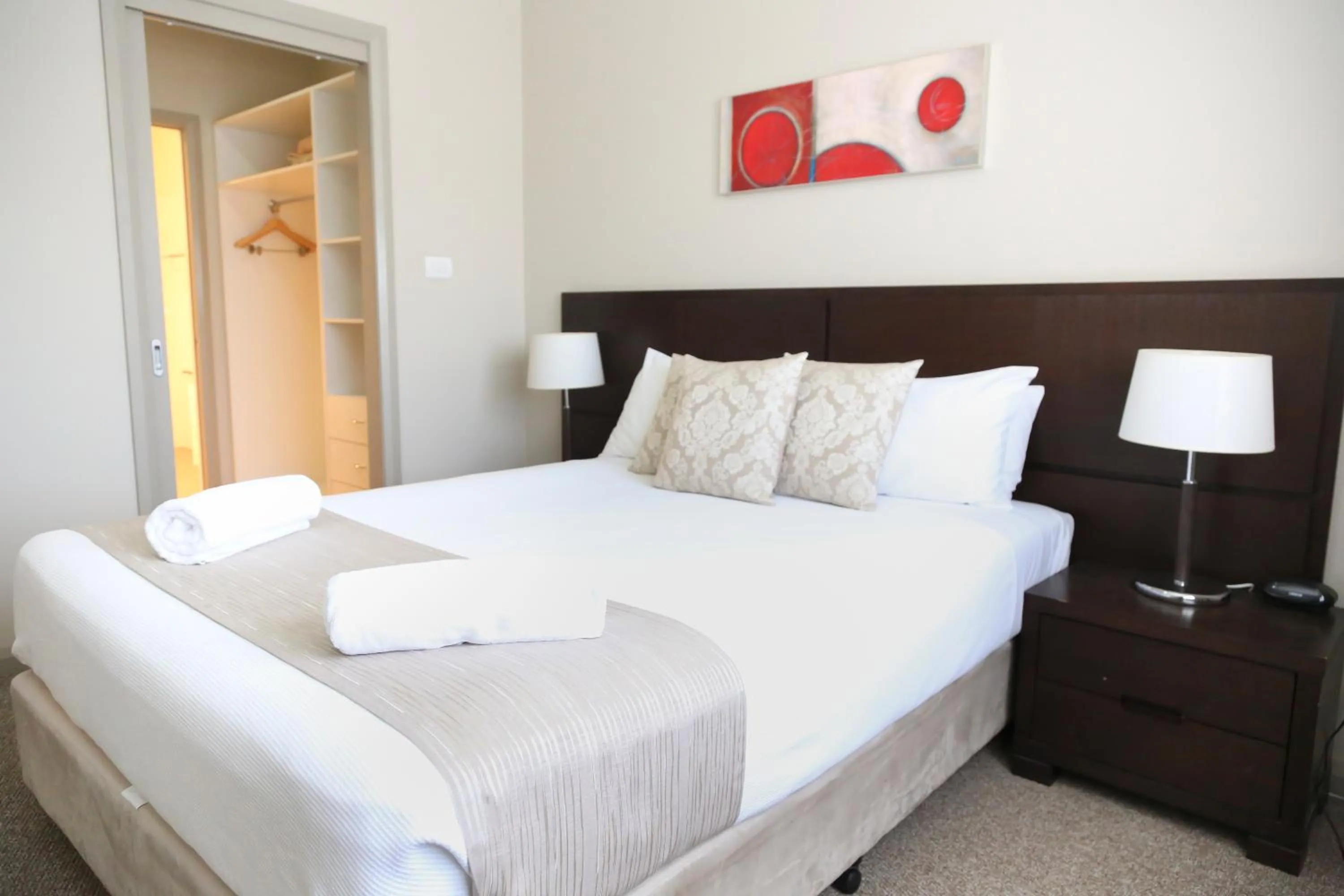 Bed in Centrepoint Apartments Griffith