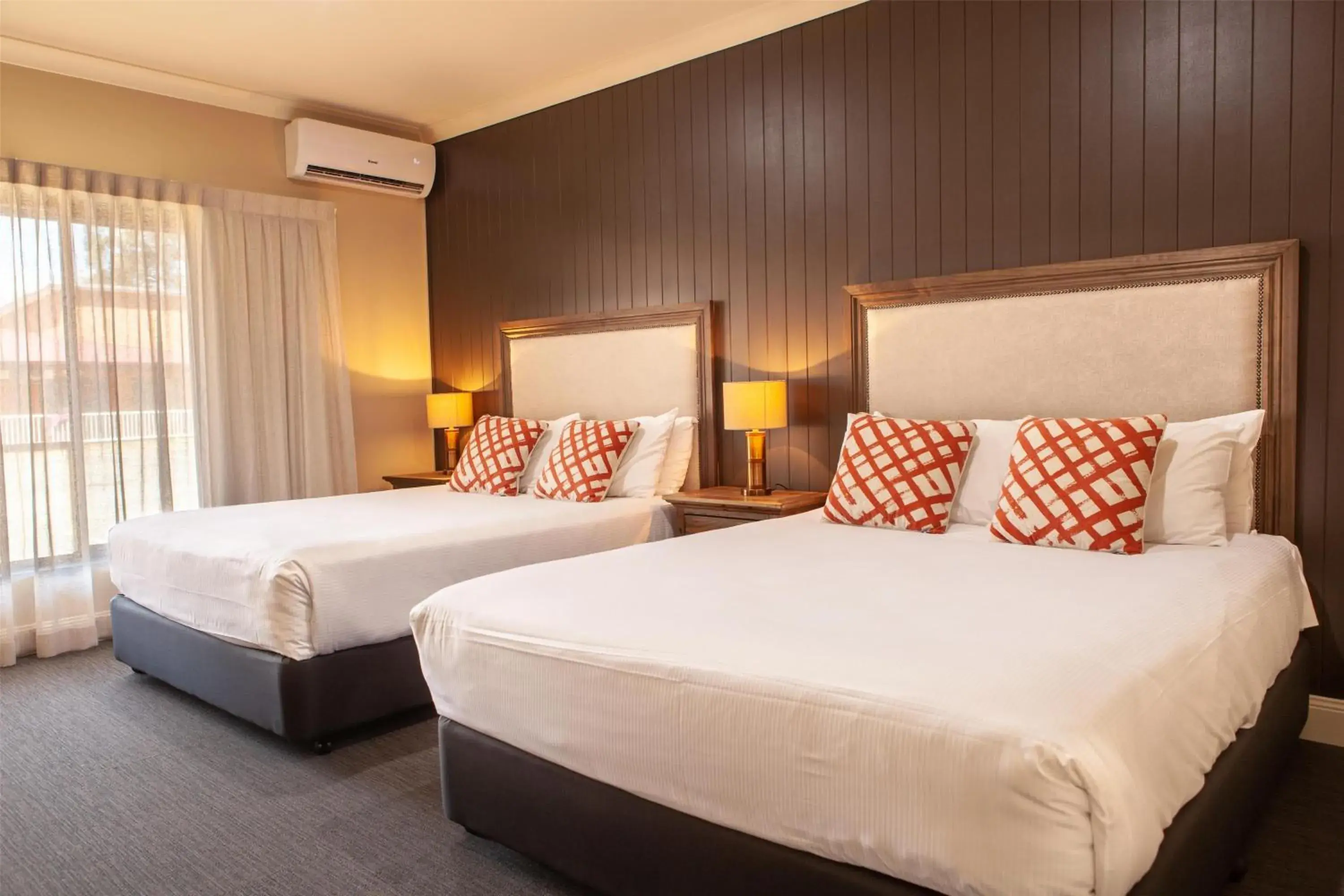 Studio with Two Queen Beds in Nightcap at Archer Hotel Studio with Two Queen Beds in Nightcap at Archer Hotel