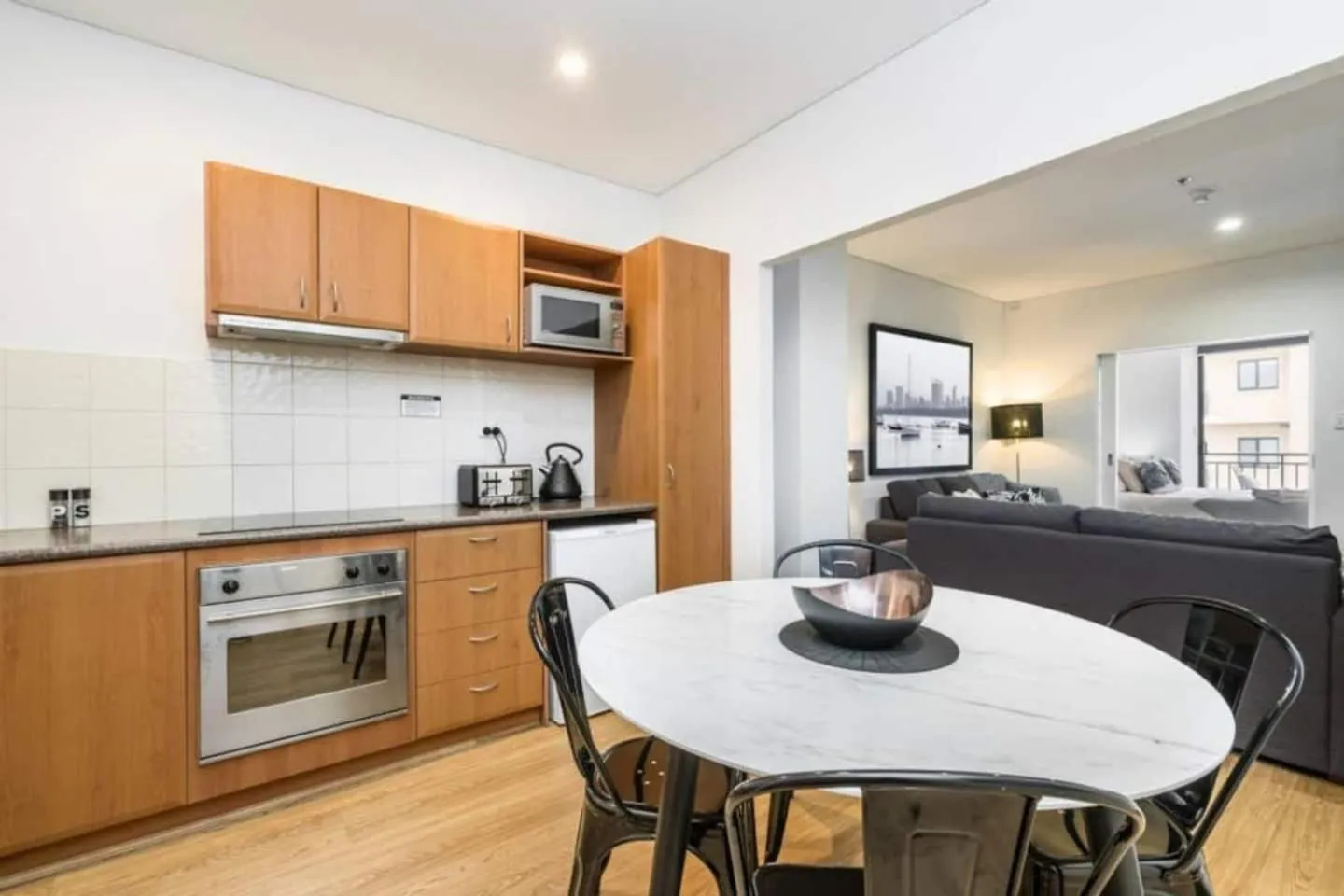 504 - Perth CBD Huge 1BR 1BA Beauty