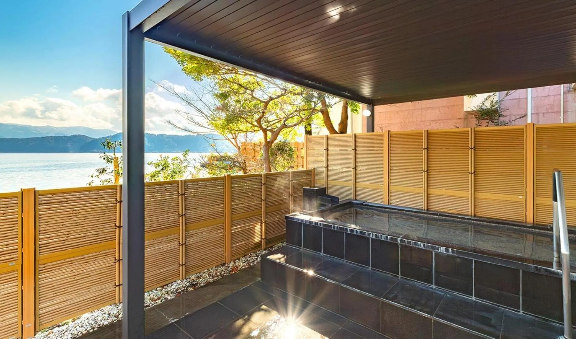 Open Air Bath in Suigekka