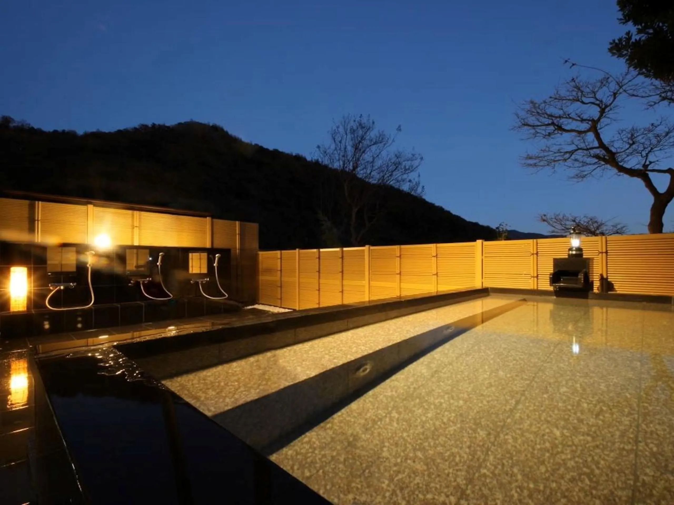 Open Air Bath in Suigekka