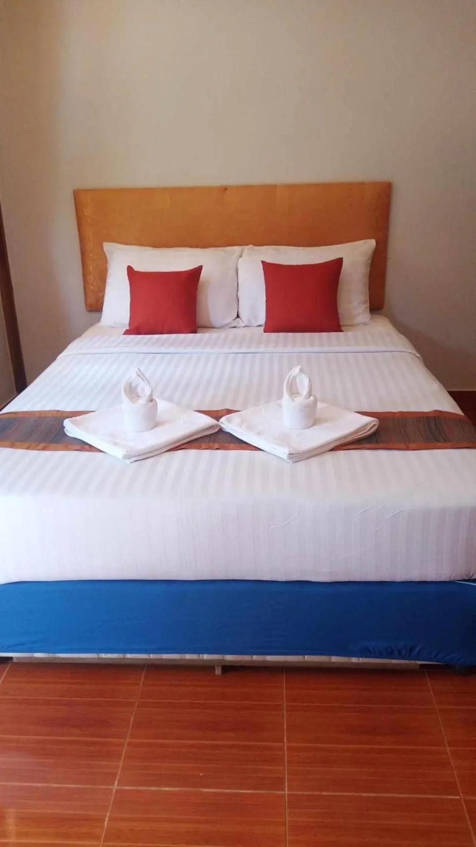 Bed in Poonsap Resort