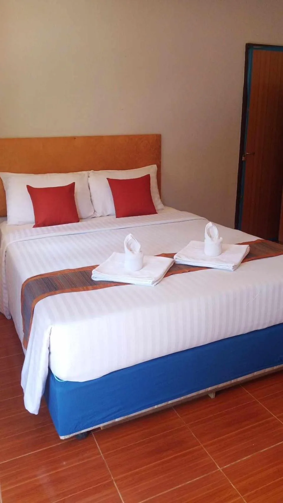 Bed in Poonsap Resort