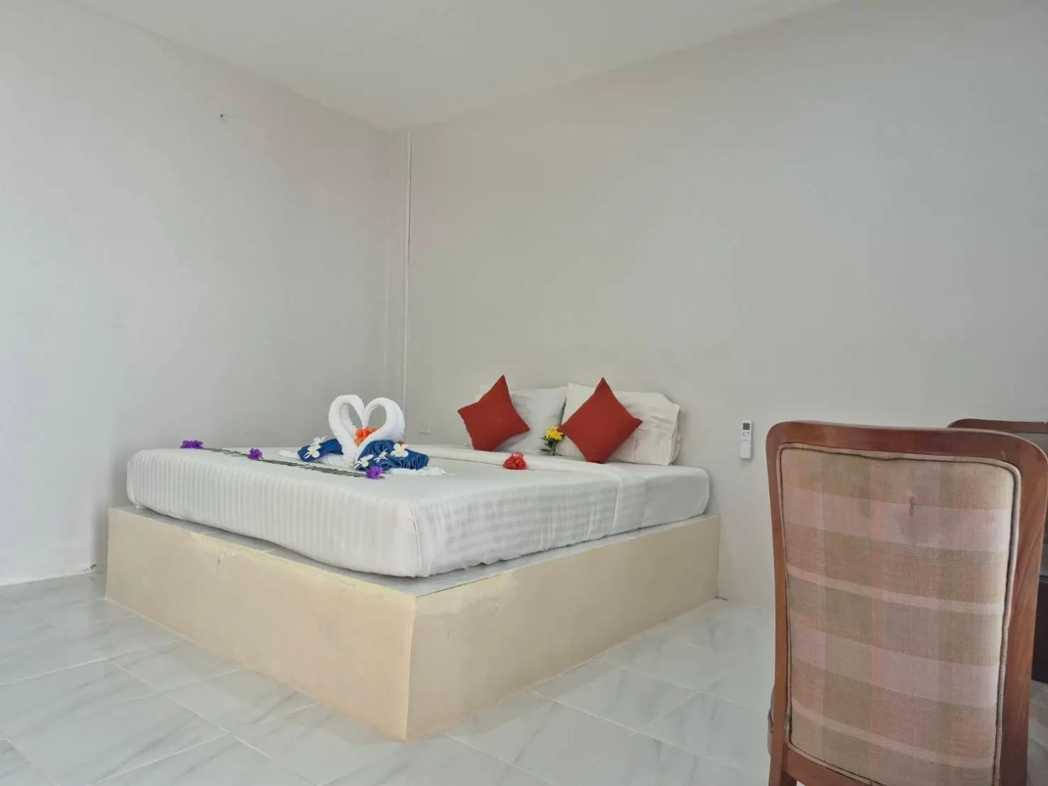 Bed in Poonsap Resort