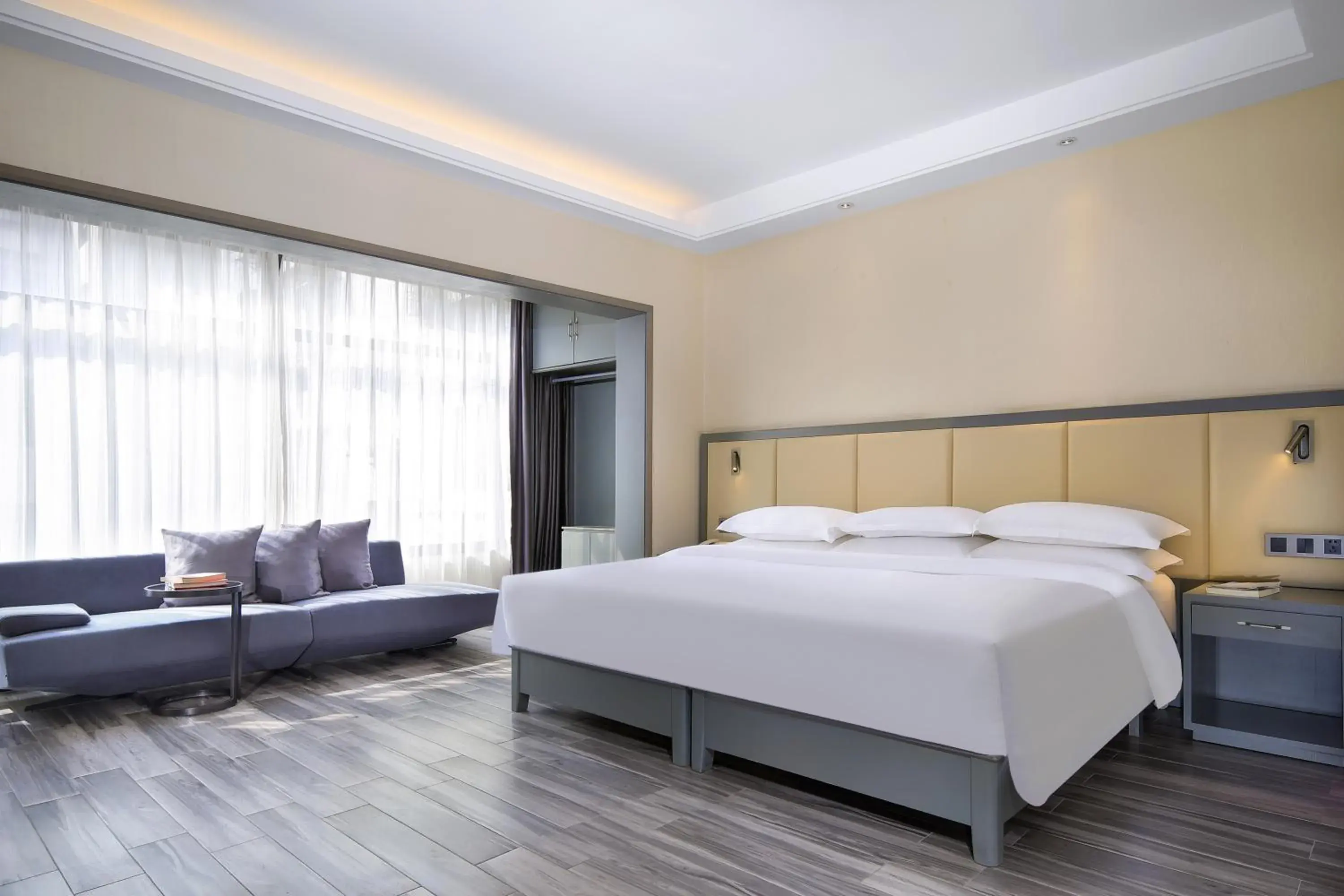 Executive King Room in Wing Hotel Guilin - Central Square Executive King Room in Wing Hotel Guilin - Central Square