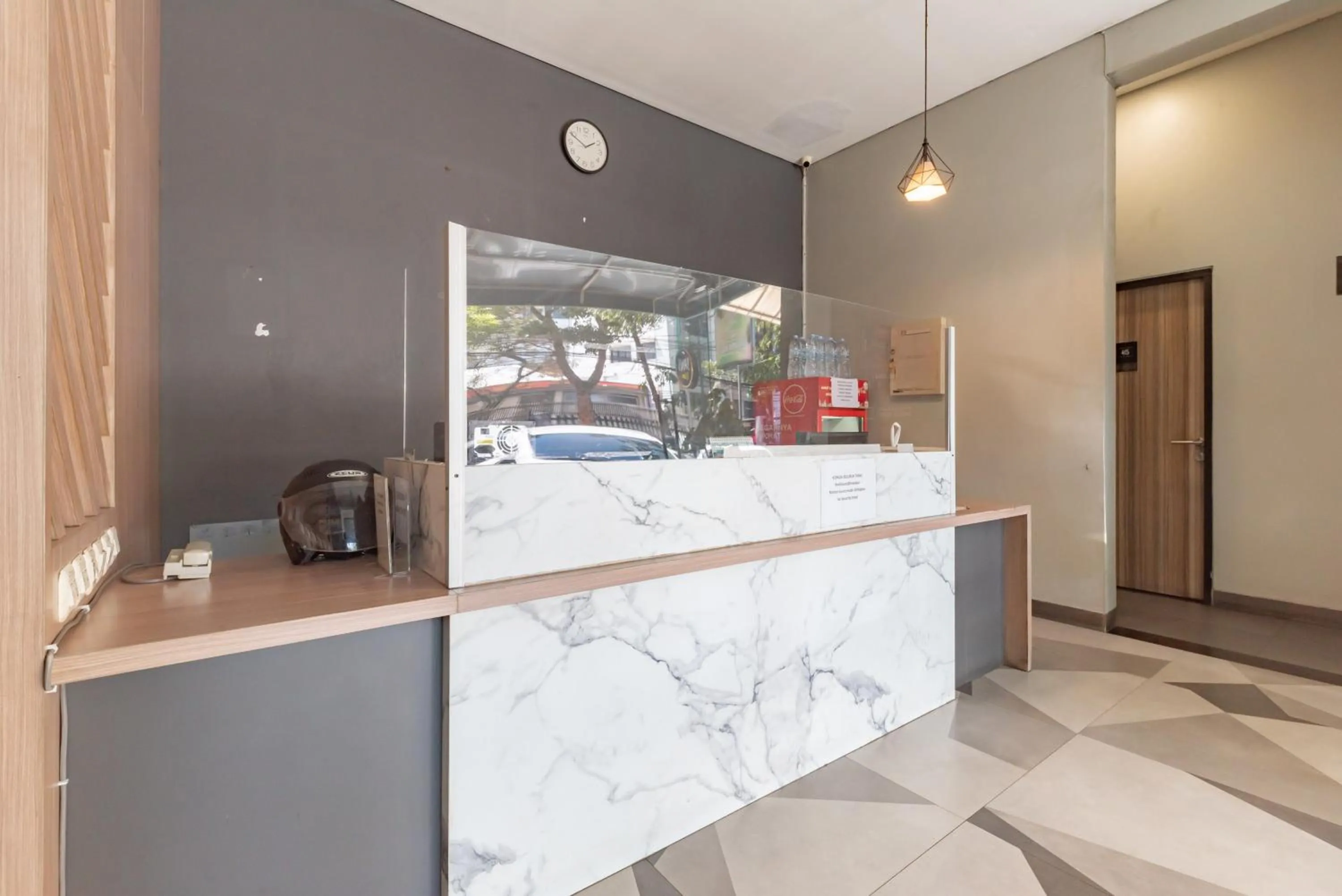 Lobby or reception in Sans Vibes Hotel Malabar