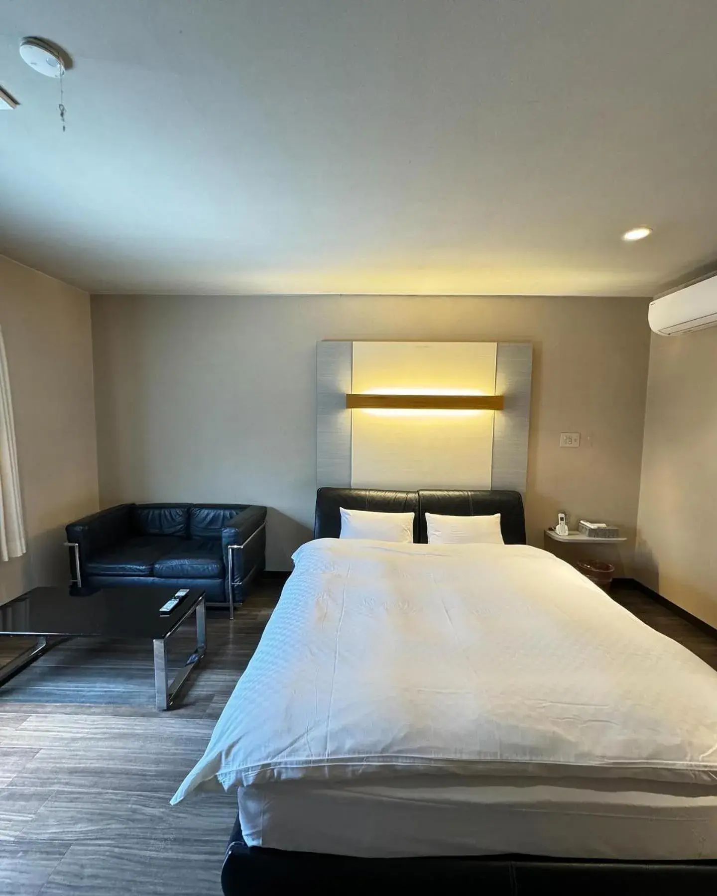 Deluxe Double Room with Bath - single occupancy in Bar 39 Deluxe Double Room with Bath - single occupancy in Bar 39