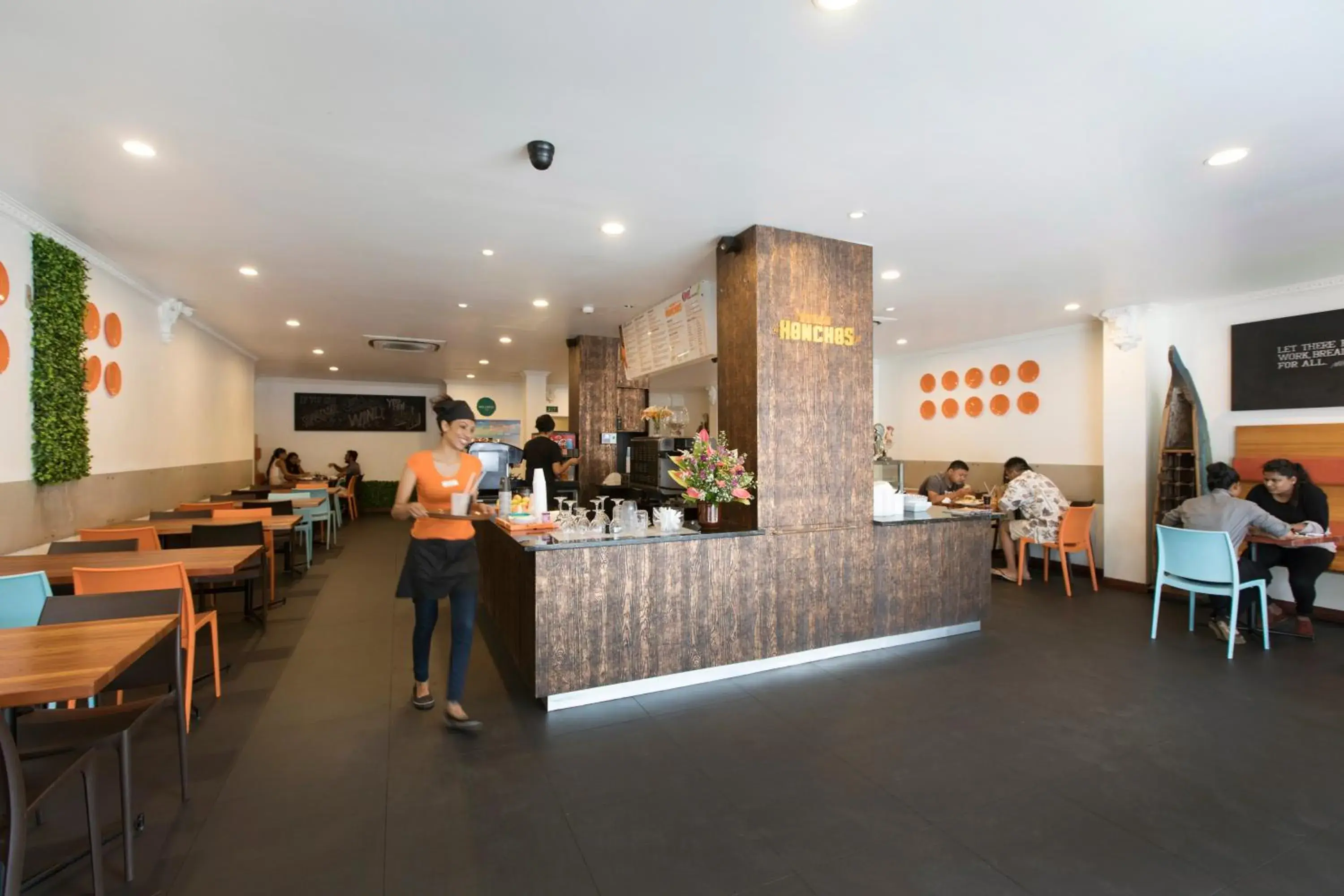 Restaurant/places to eat in Quest Suva Restaurant/places to eat in Quest Suva