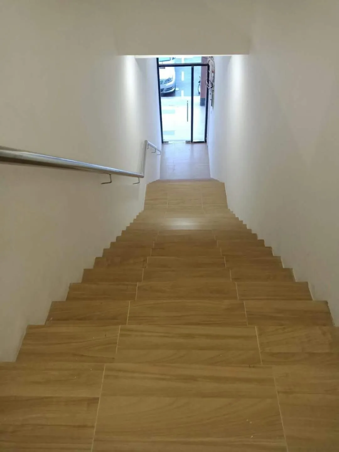 Guests in Grand Wonderful Hotel