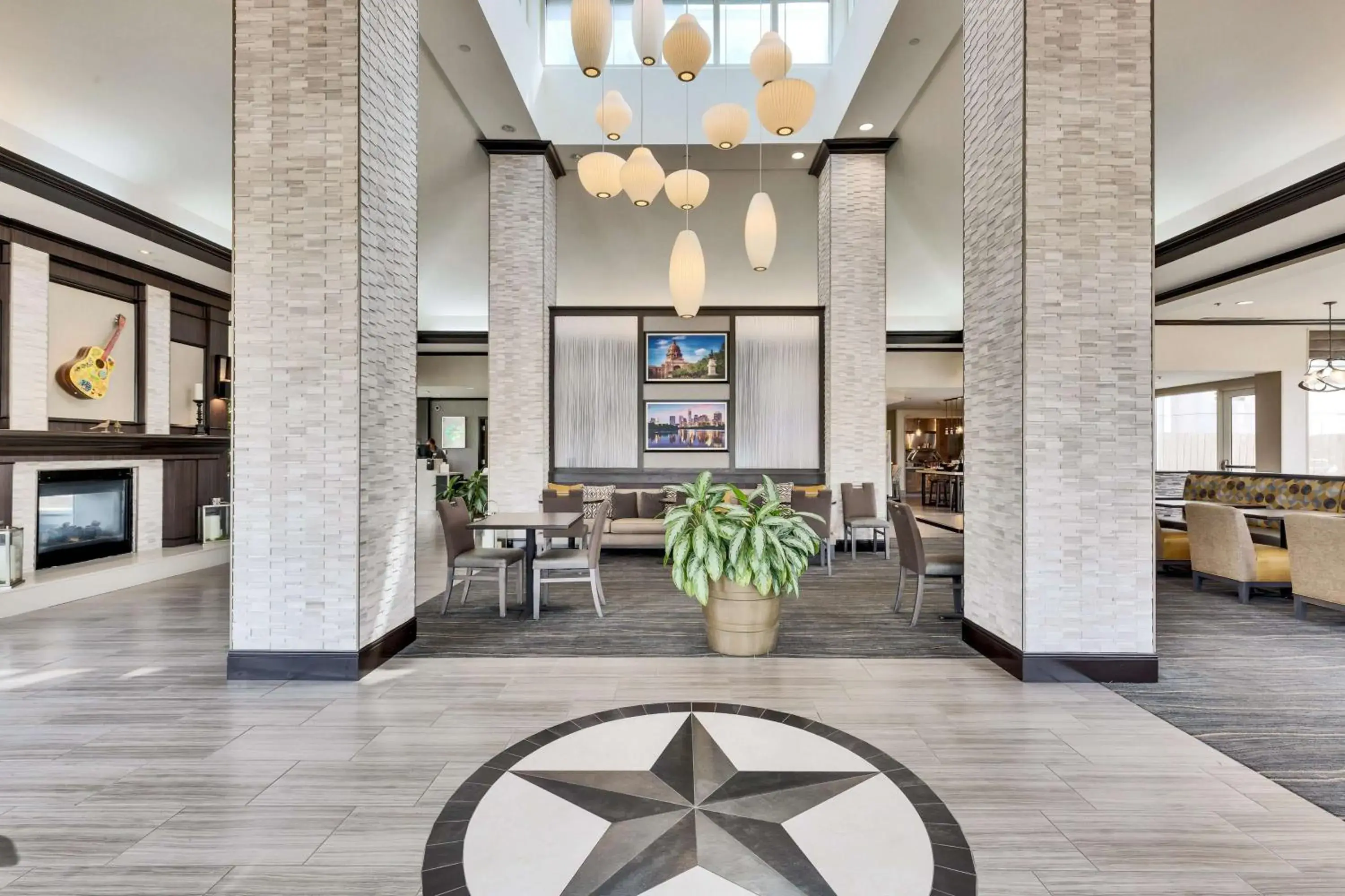 Lobby or reception in Hilton Garden Inn Austin NorthWest/Arboretum Lobby or reception in Hilton Garden Inn Austin NorthWest/Arboretum