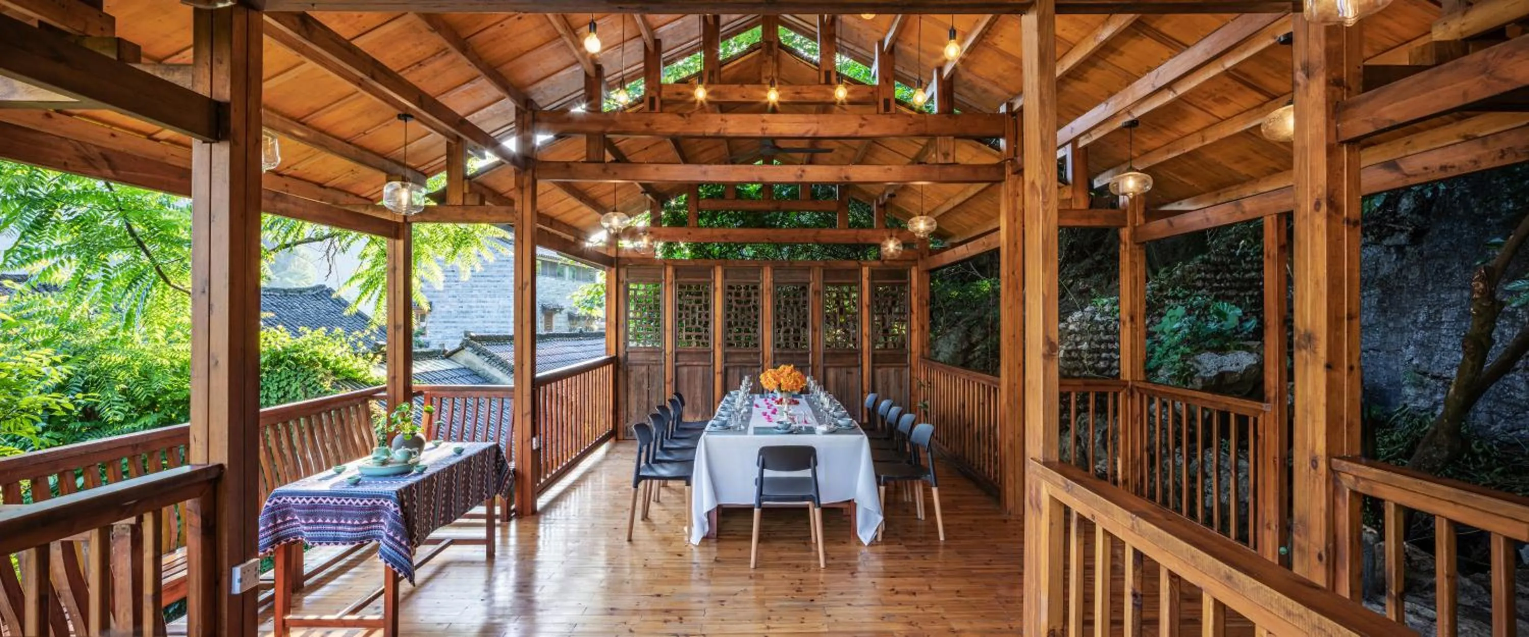 Lounge or bar in Yangshuo Secret Garden