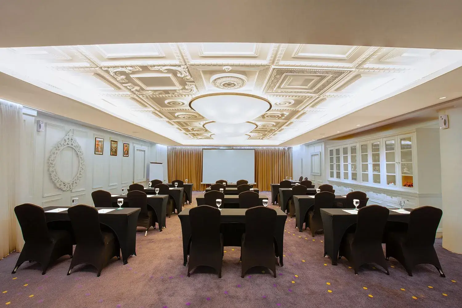 Meeting/conference room in THE 1O1 Bali Fontana Seminyak Meeting/conference room in THE 1O1 Bali Fontana Seminyak