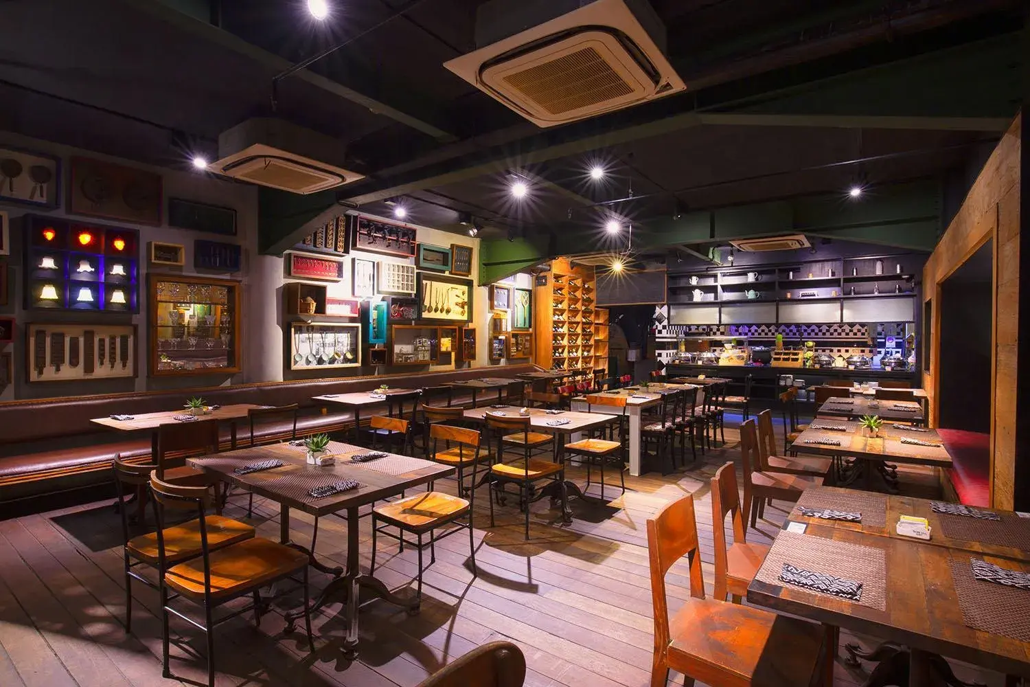 Restaurant/places to eat in THE 1O1 Bali Fontana Seminyak Restaurant/places to eat in THE 1O1 Bali Fontana Seminyak