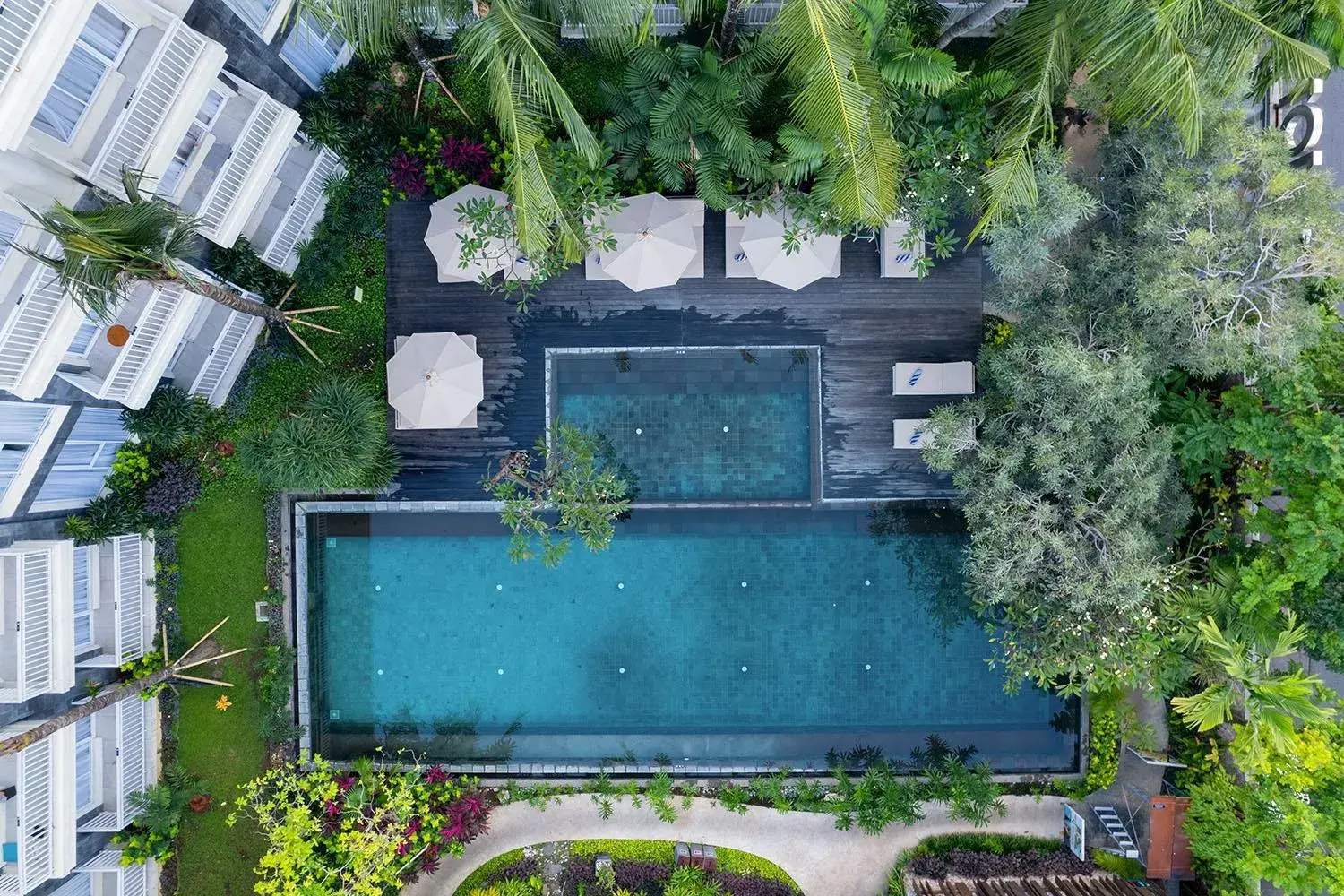 Swimming pool in THE 1O1 Bali Fontana Seminyak Swimming pool in THE 1O1 Bali Fontana Seminyak