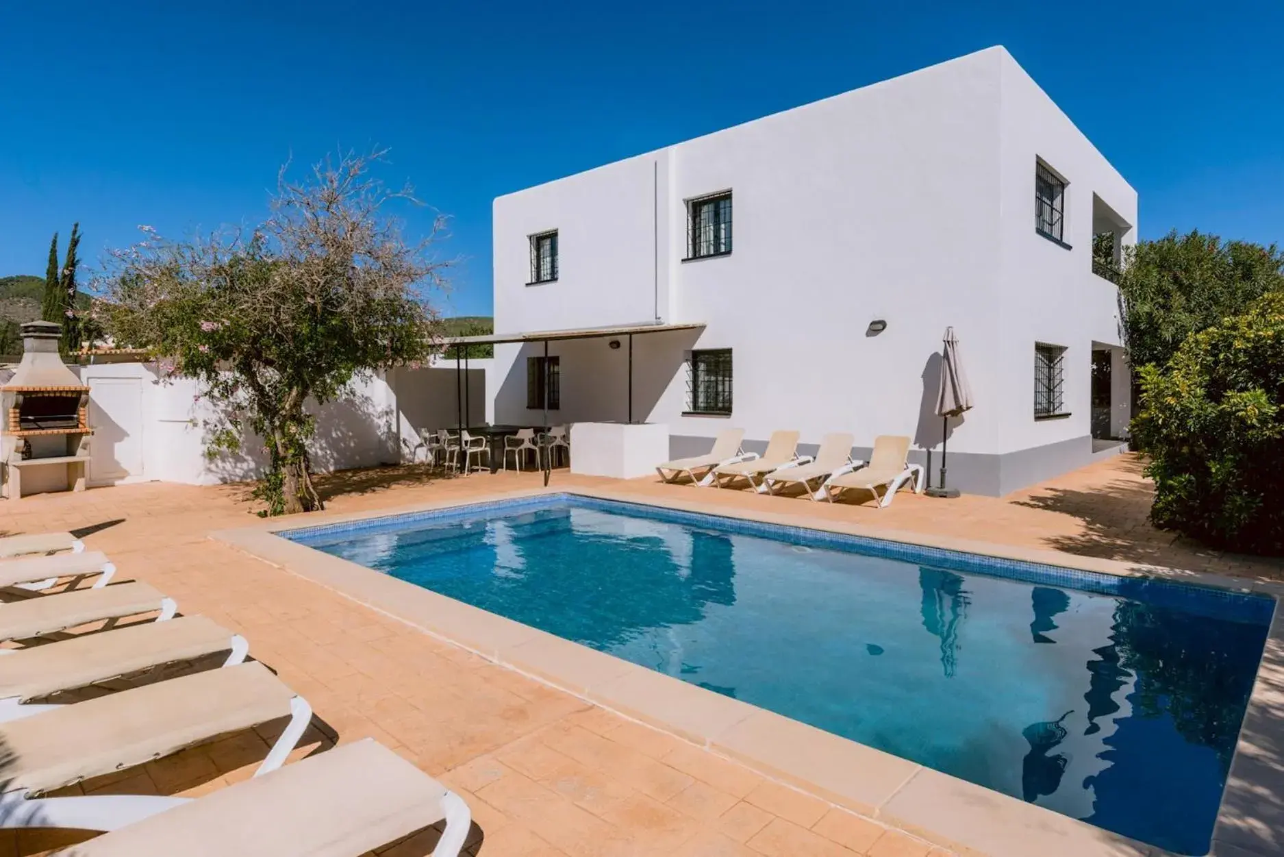 Villa Torres is a great villa only a 10 minute walk from the centre of Playa den Bossa Villa Torres is a great villa only a 10 minute walk from the centre of Playa den Bossa