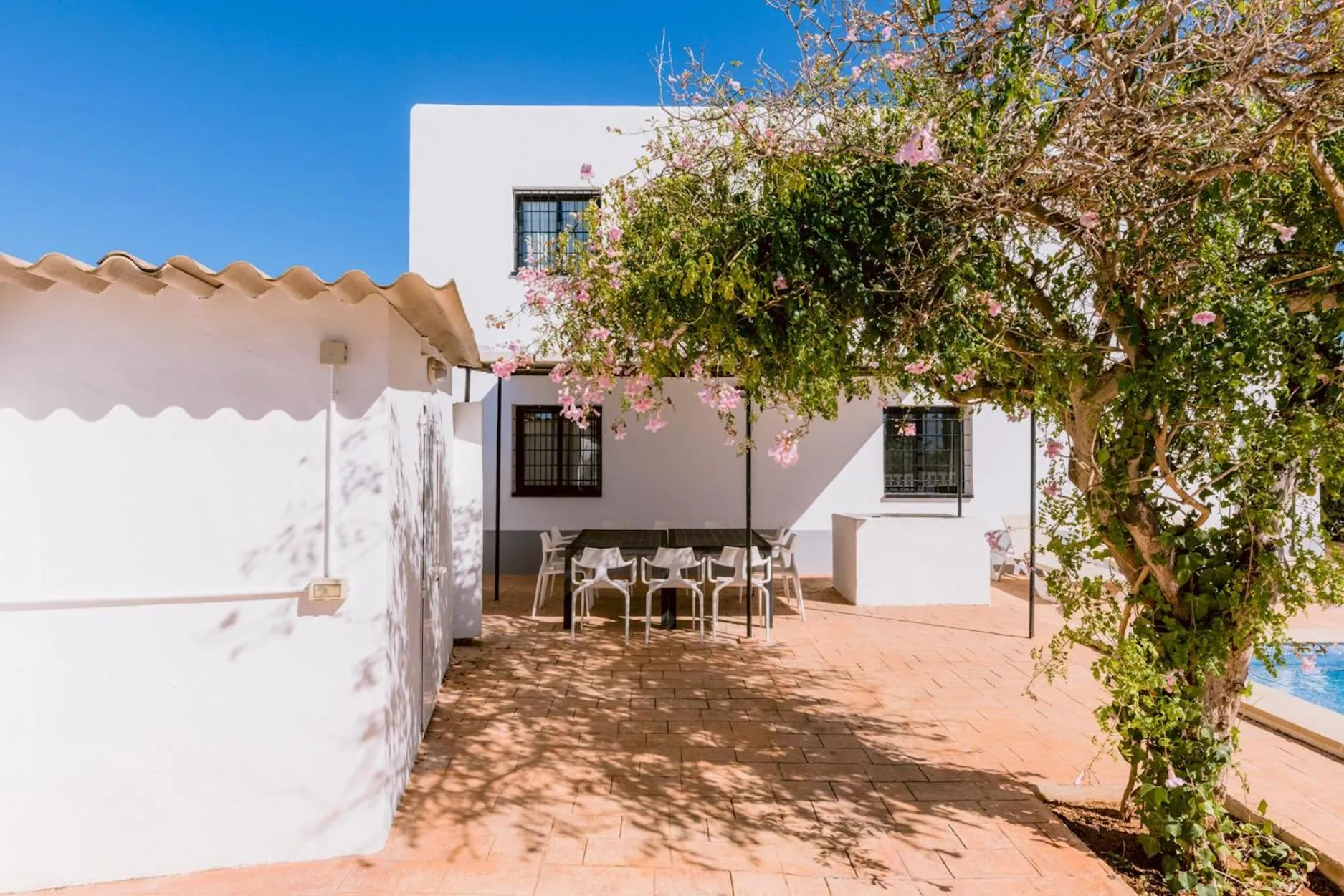 Villa Torres is a great villa only a 10 minute walk from the centre of Playa den Bossa