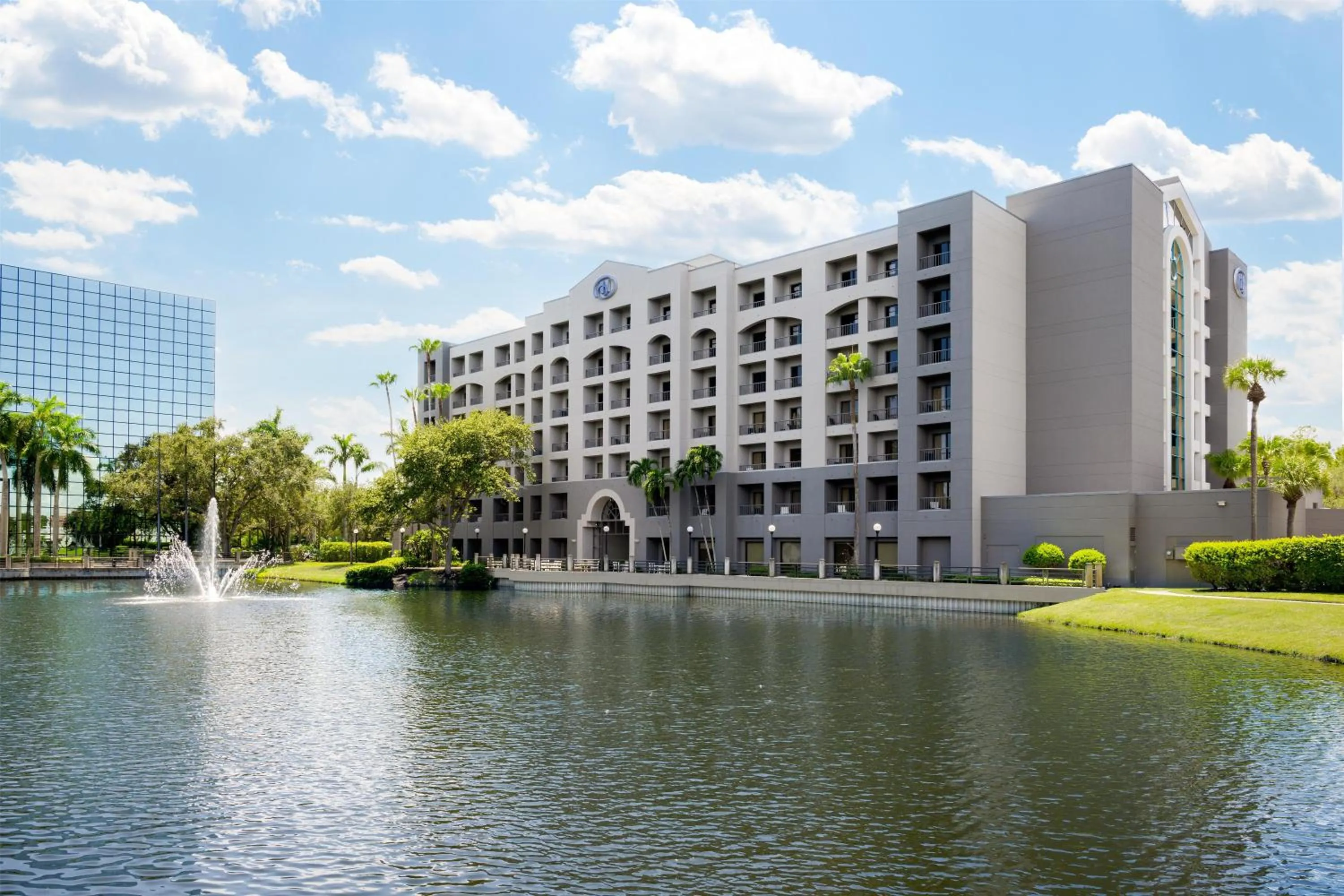 Property building in Hilton Boca Raton Suites