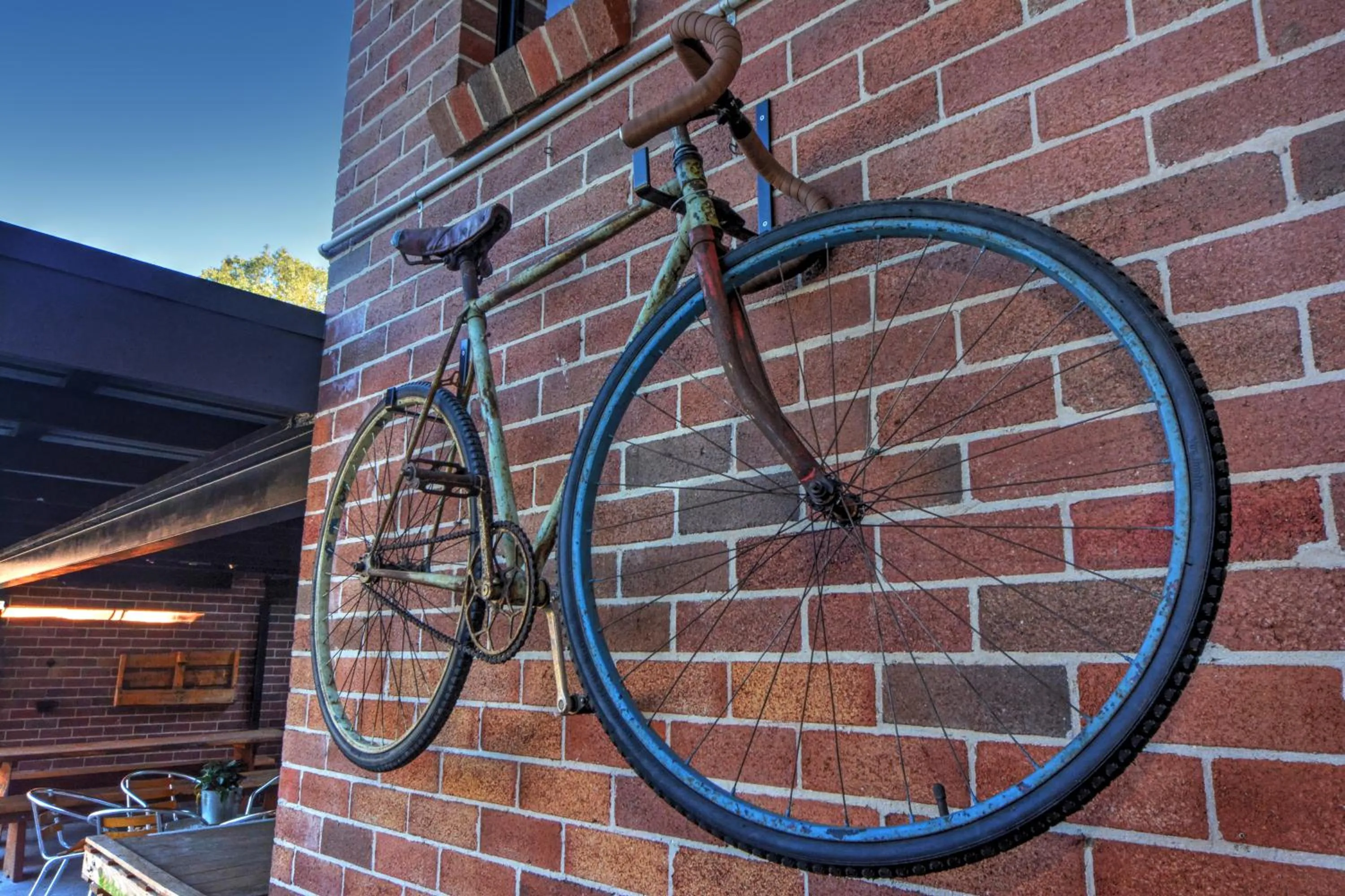 Living room in Pleasant Way River Lodge