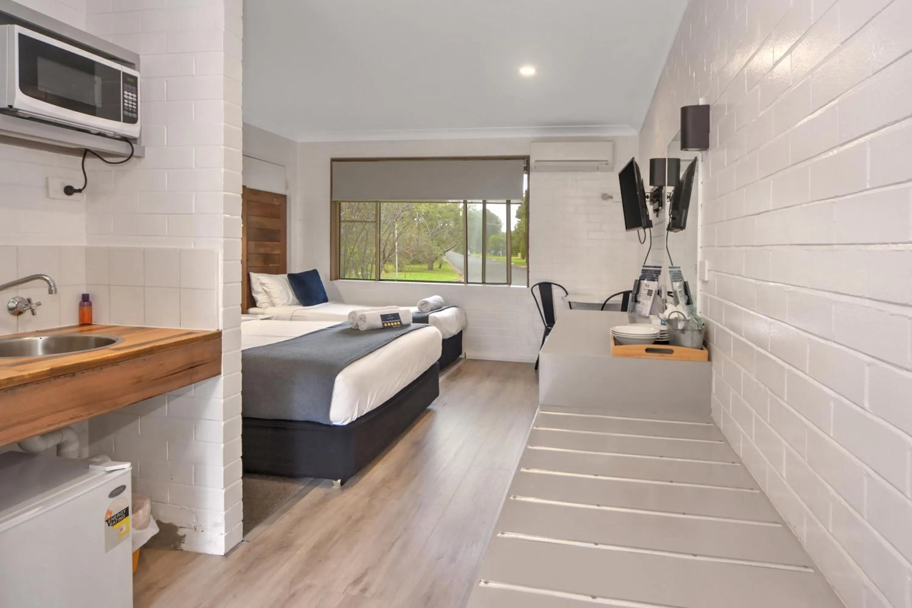 Bedroom, Bed in Pleasant Way River Lodge