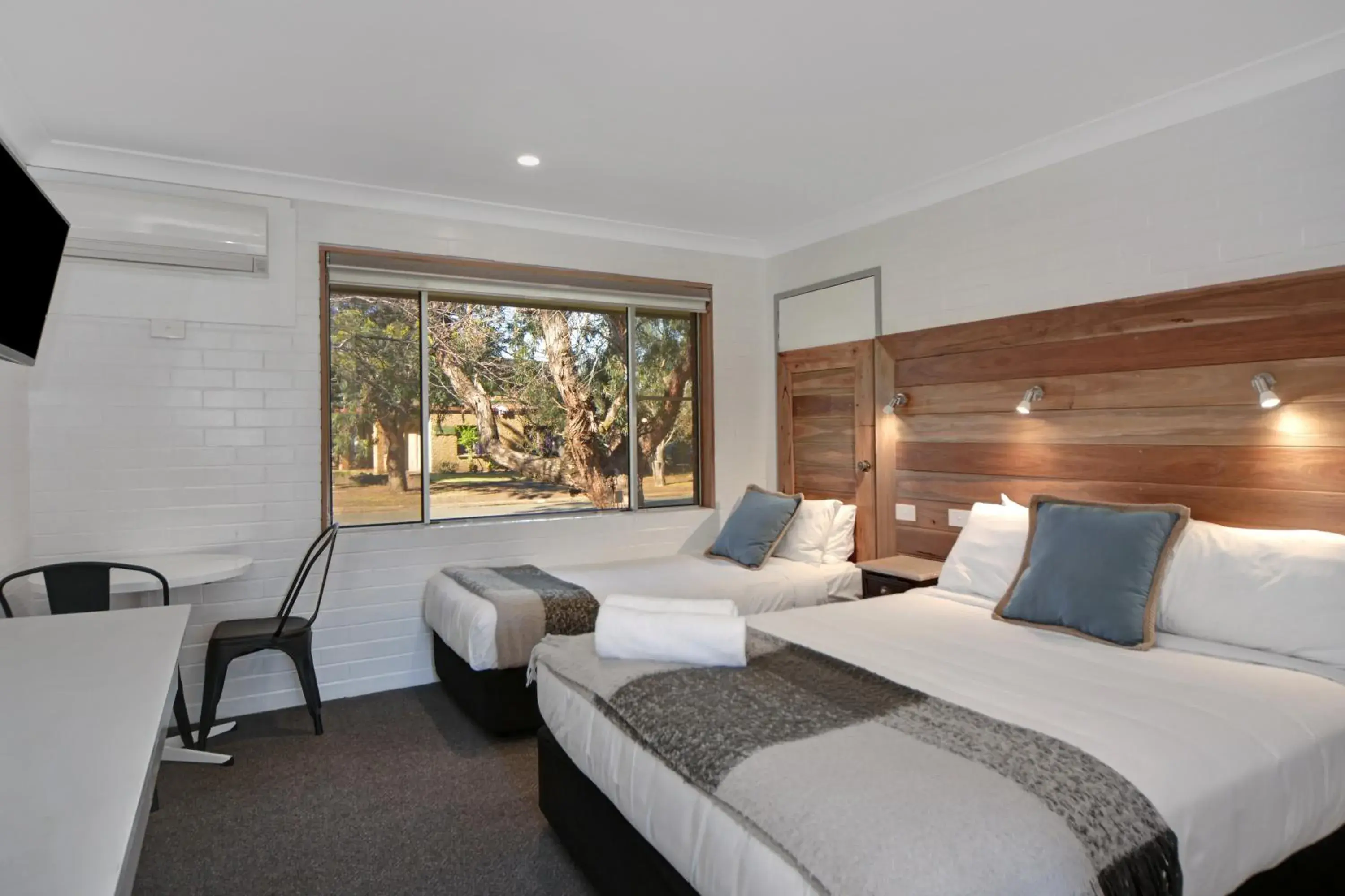 Bed in Pleasant Way River Lodge Bed in Pleasant Way River Lodge