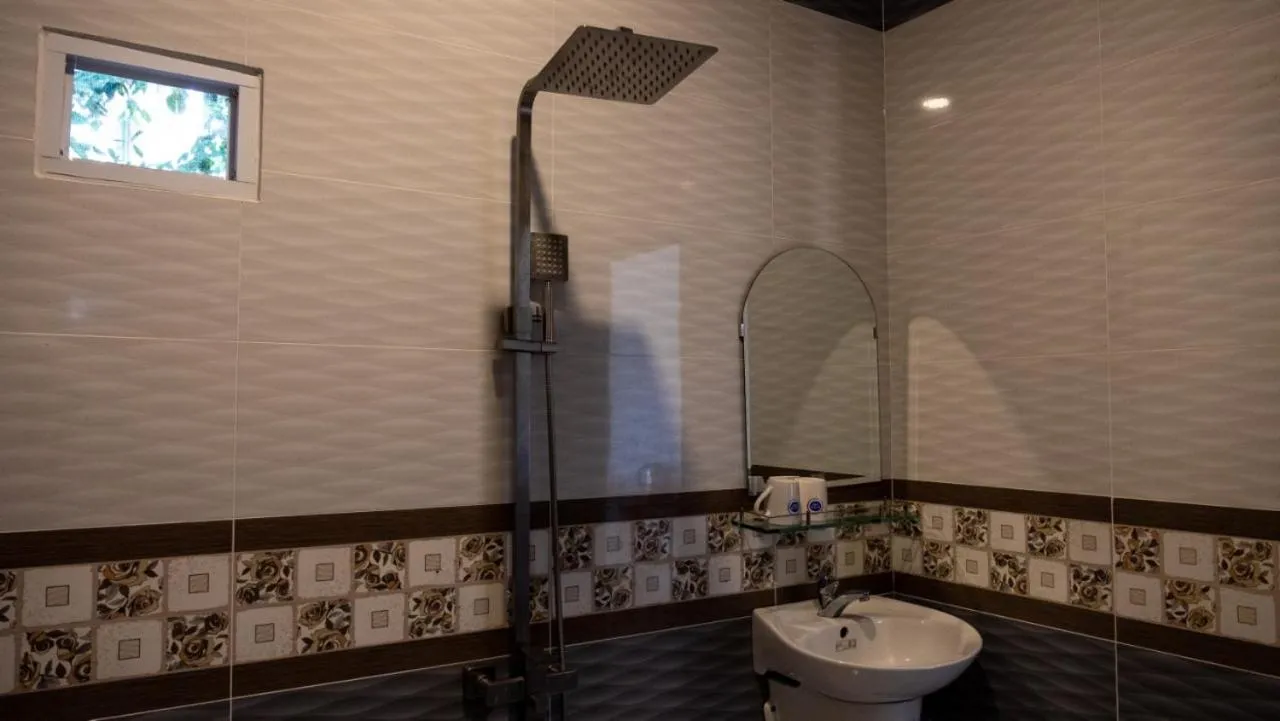 Shower in Phu Quoc Areca Garden Bungalow