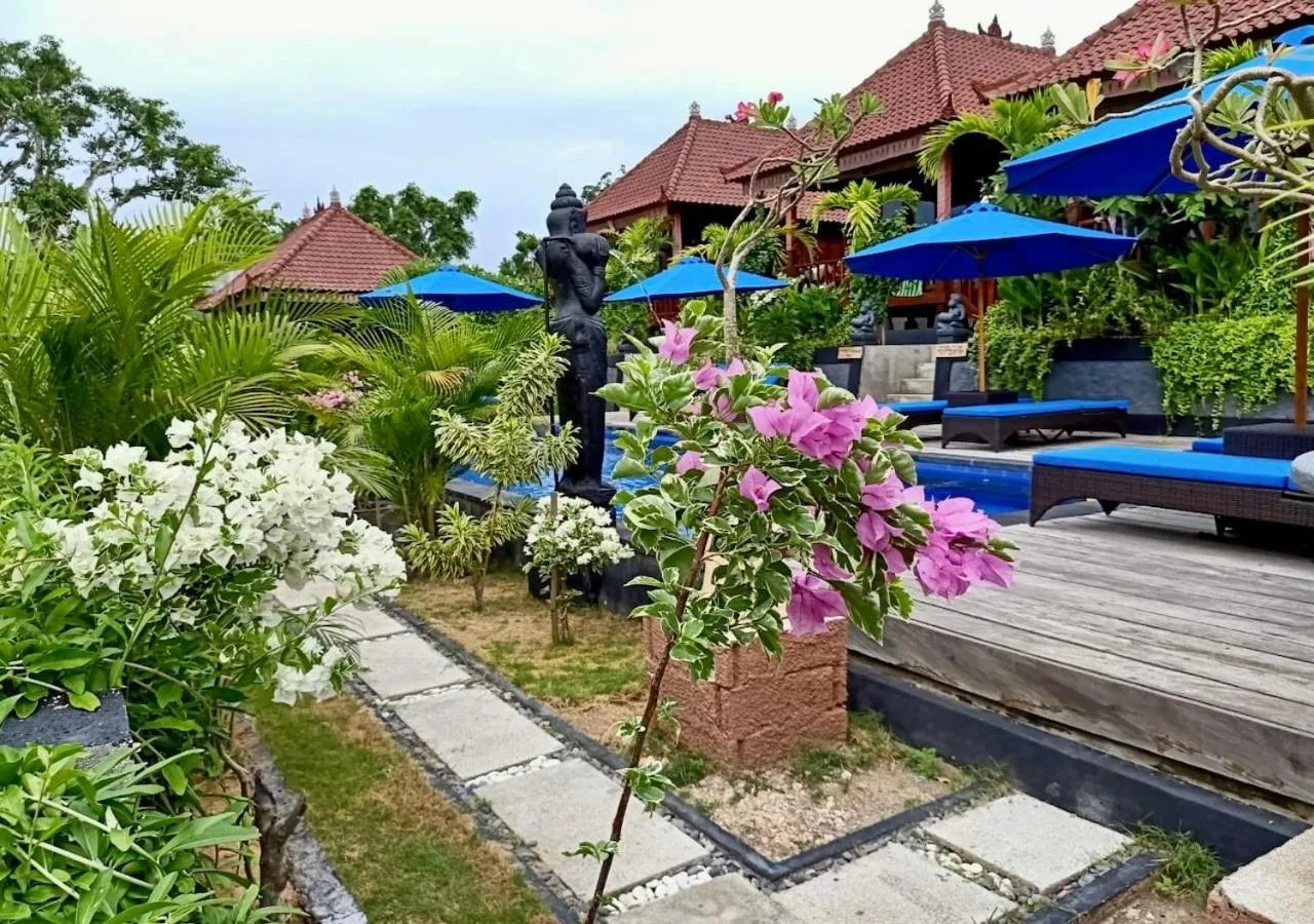 Garden in Tatak Bunut Villa Ceningan