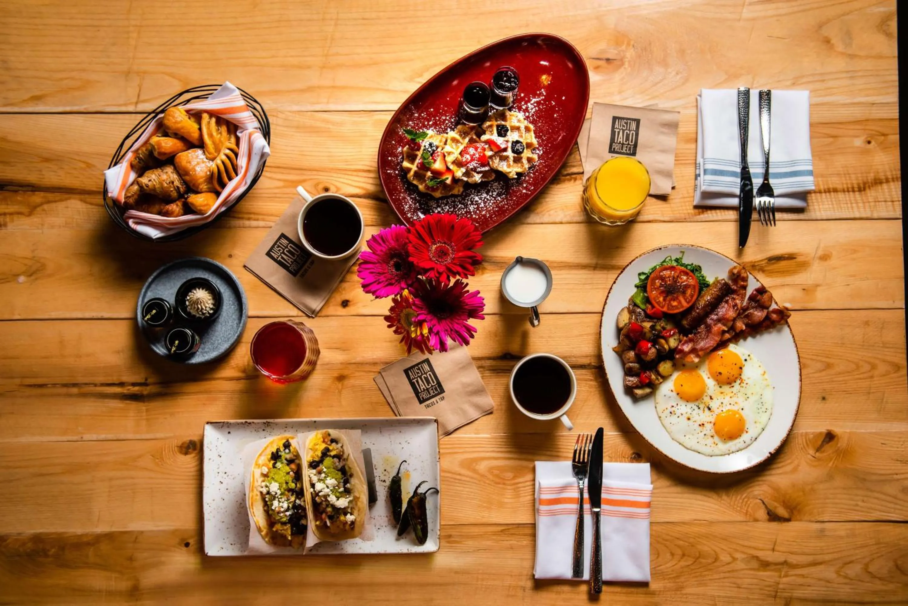 Dining area in Hilton Austin