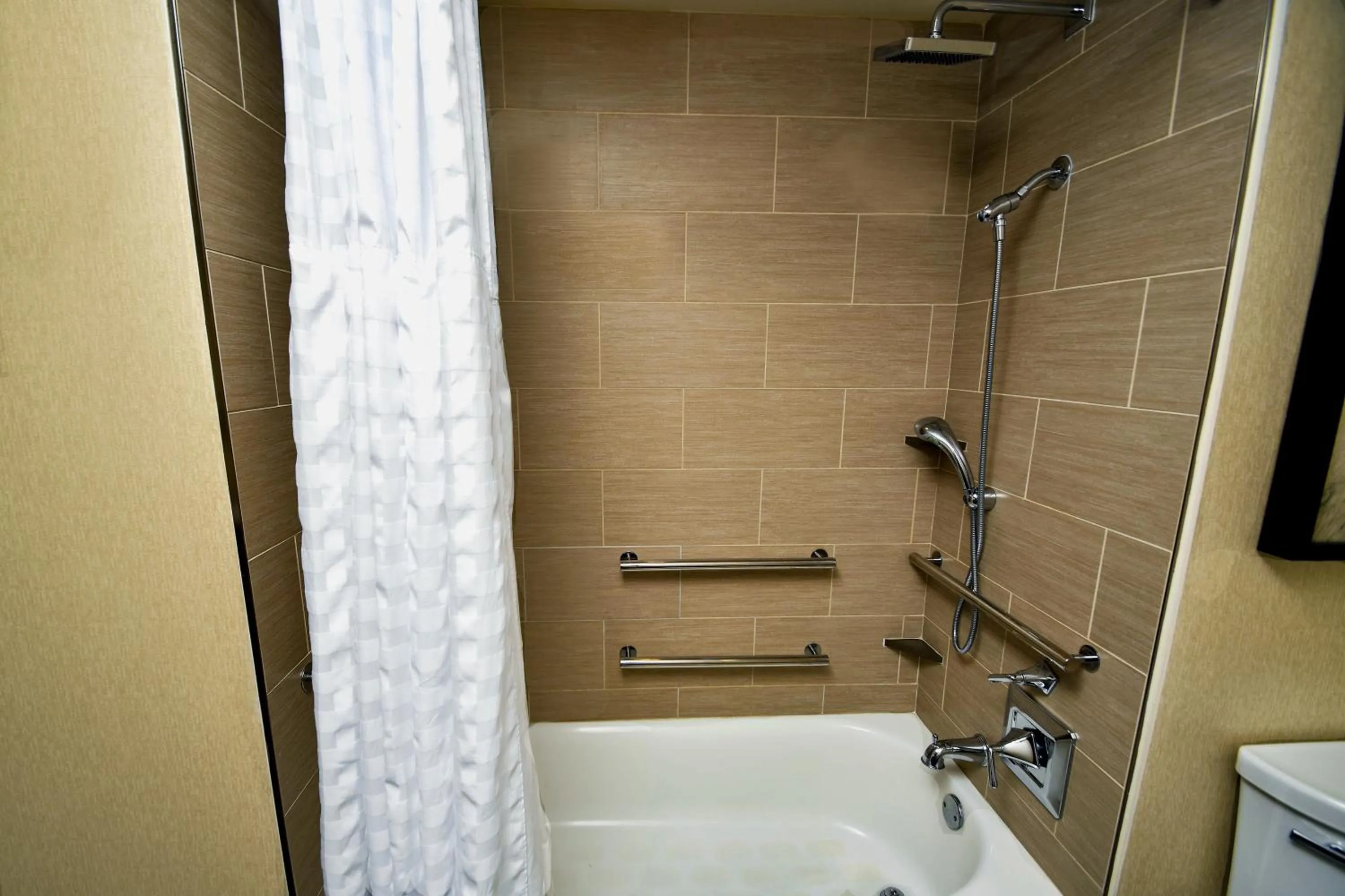 Bath in Hilton Austin