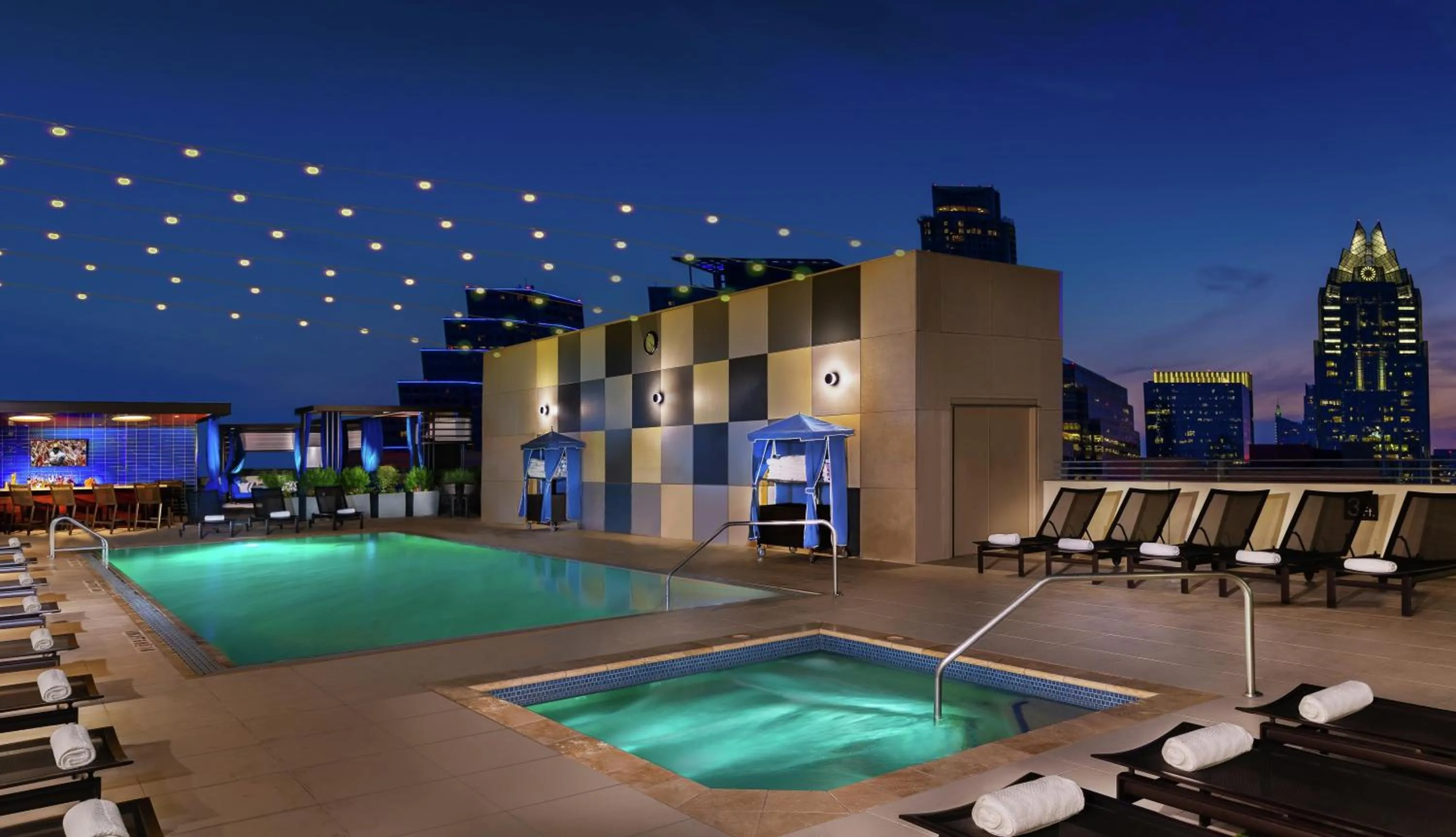 Pool view in Hilton Austin