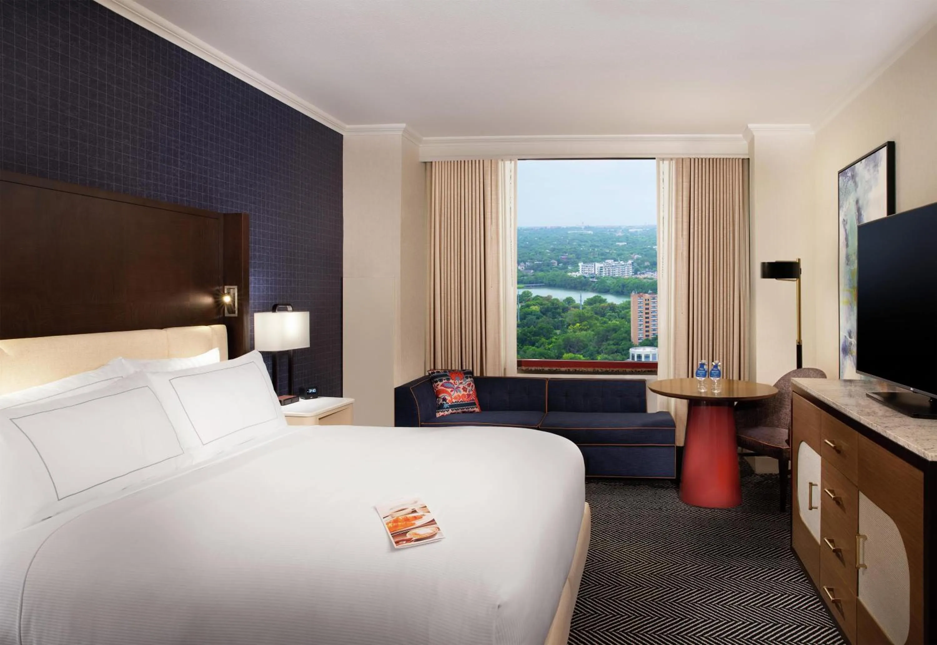 Bedroom, Bed in Hilton Austin