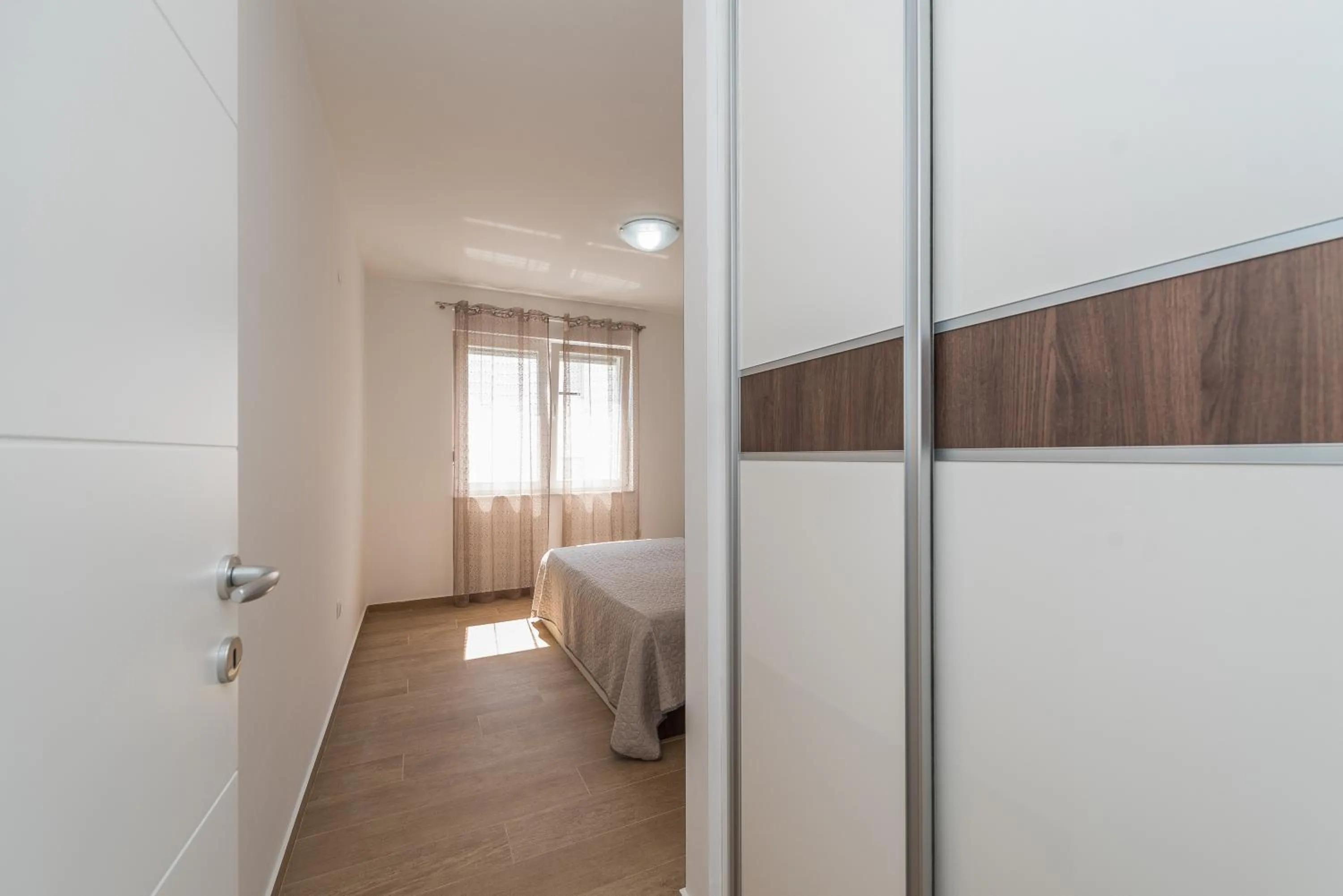 Bed in Villa Star 6 luxury apartment with a pool